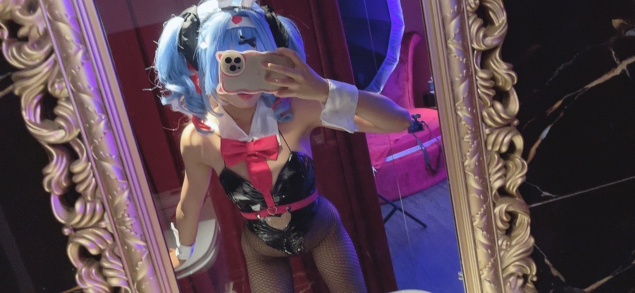越南coser-PoppaChan NO.032 Miku Rabbit Hole [168P+18V 1.29GB]-Selfies_第1集