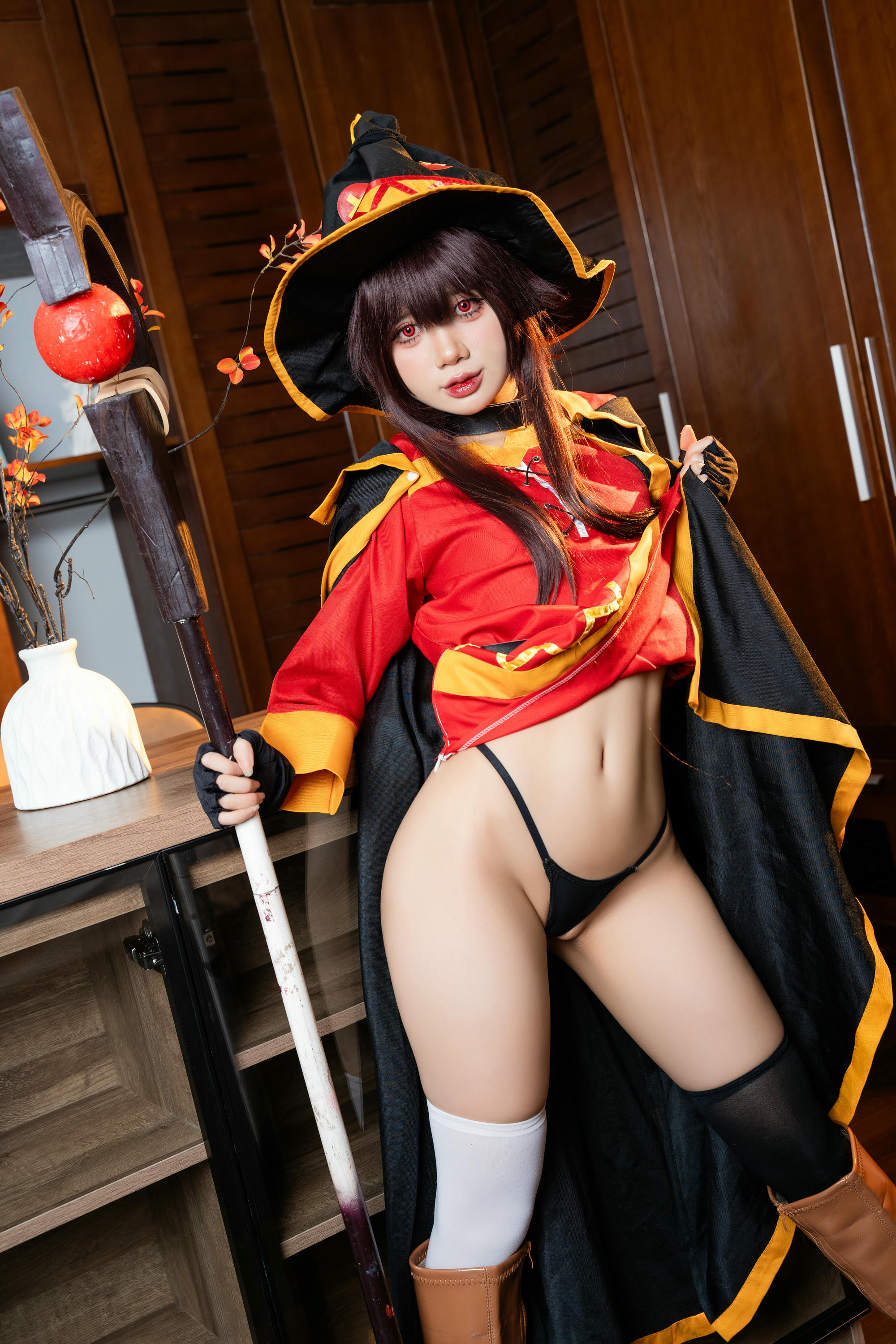 越南coser-PoppaChan NO.033 Konosuba Megumin [128P12V-1.01GB]_第1集