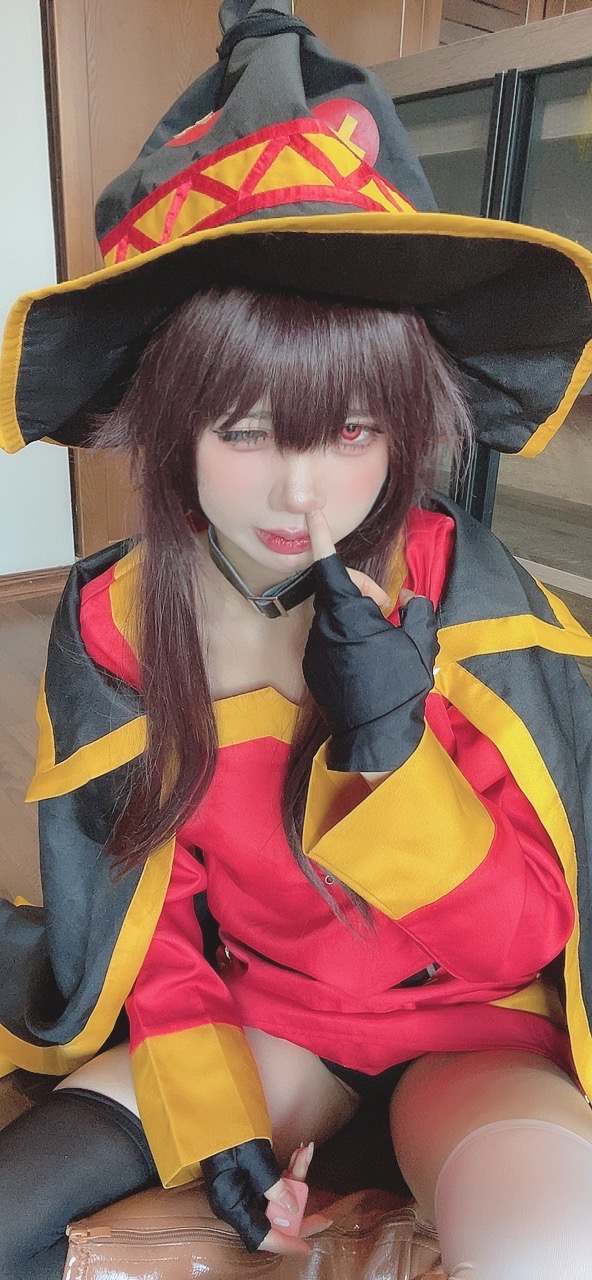 越南coser-PoppaChan NO.033 Konosuba Megumin [128P12V-1.01GB]-Selfies_第1集
