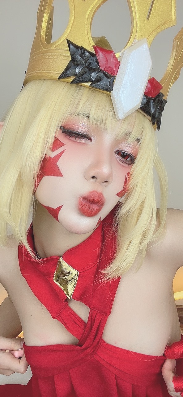 越南coser-PoppaChan NO.039 Draco Beast (FGO) [109P10V-681MB]-Selfies_第1集