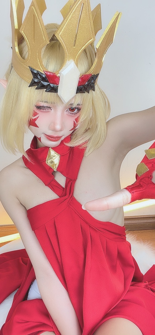越南coser-PoppaChan NO.039 Draco Beast (FGO) [109P10V-681MB]-Selfies_第2集