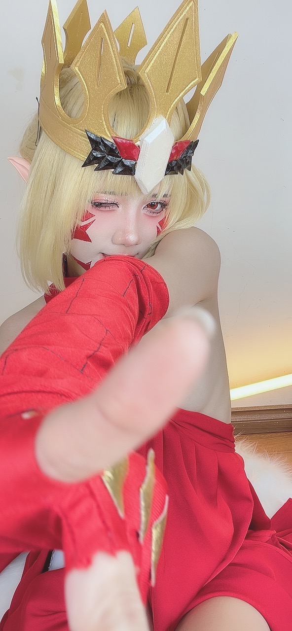 越南coser-PoppaChan NO.039 Draco Beast (FGO) [109P10V-681MB]-Selfies_第2集