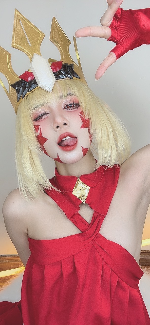 越南coser-PoppaChan NO.039 Draco Beast (FGO) [109P10V-681MB]-Selfies_第1集