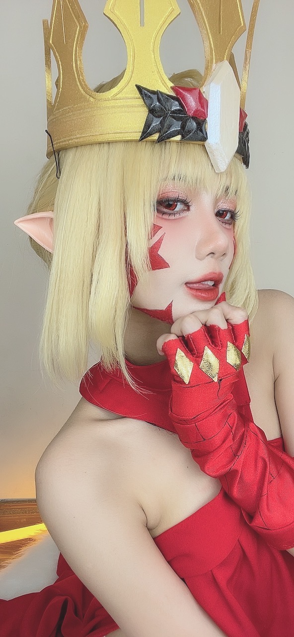 越南coser-PoppaChan NO.039 Draco Beast (FGO) [109P10V-681MB]-Selfies_第1集