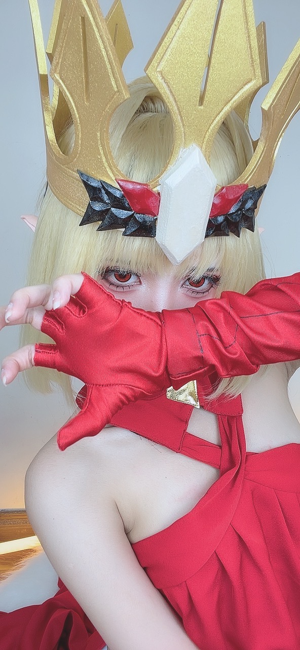 越南coser-PoppaChan NO.039 Draco Beast (FGO) [109P10V-681MB]-Selfies_第1集