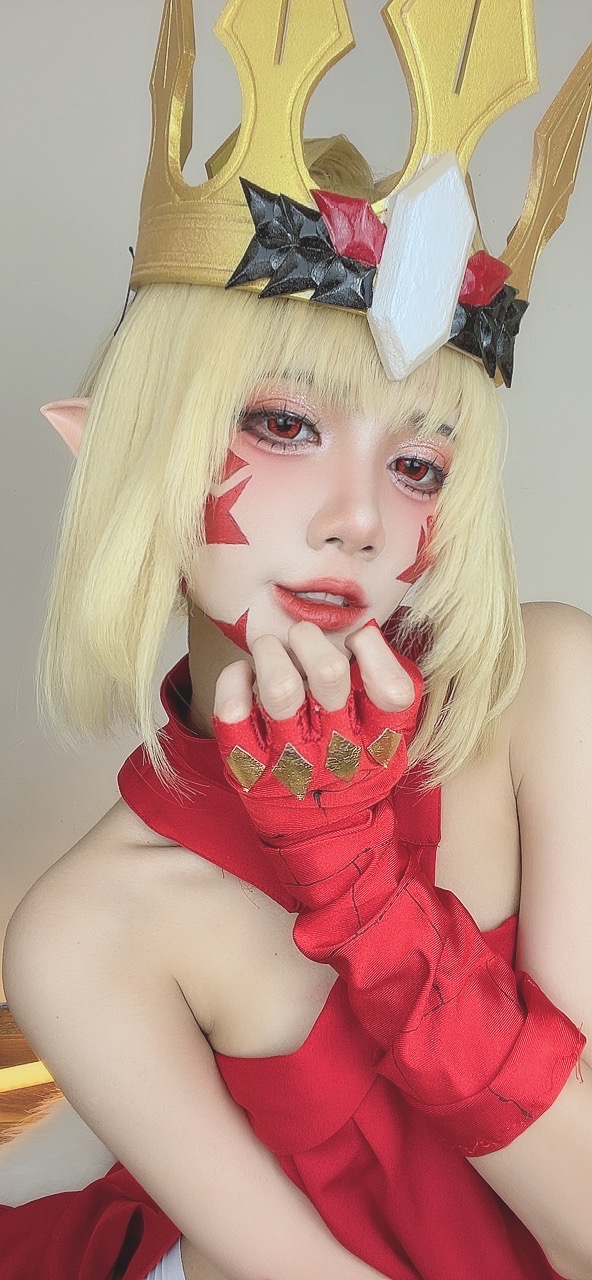 越南coser-PoppaChan NO.039 Draco Beast (FGO) [109P10V-681MB]-Selfies_第1集