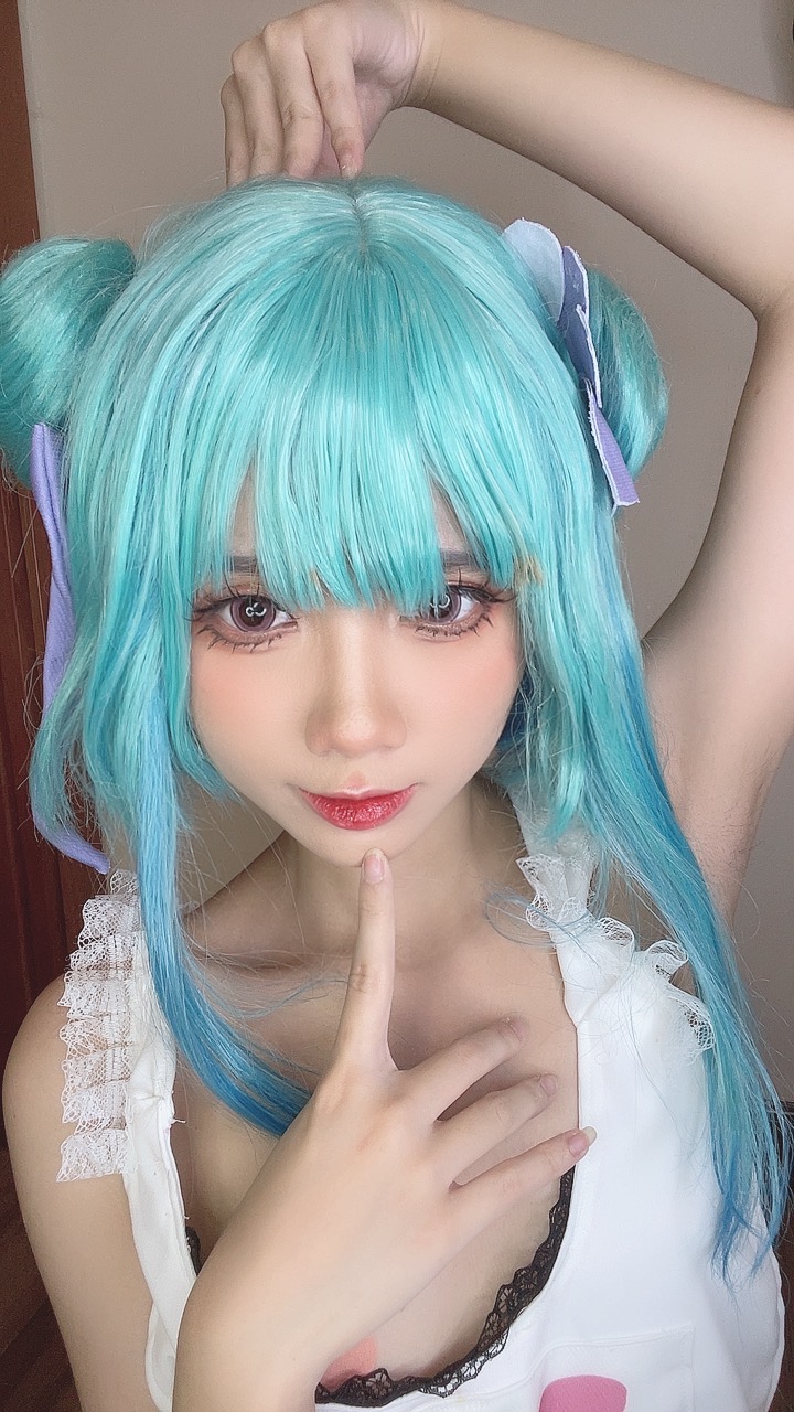 越南coser-PoppaChan NO.045 Uruha Rushia Hololiv [107 608MB]_第3集