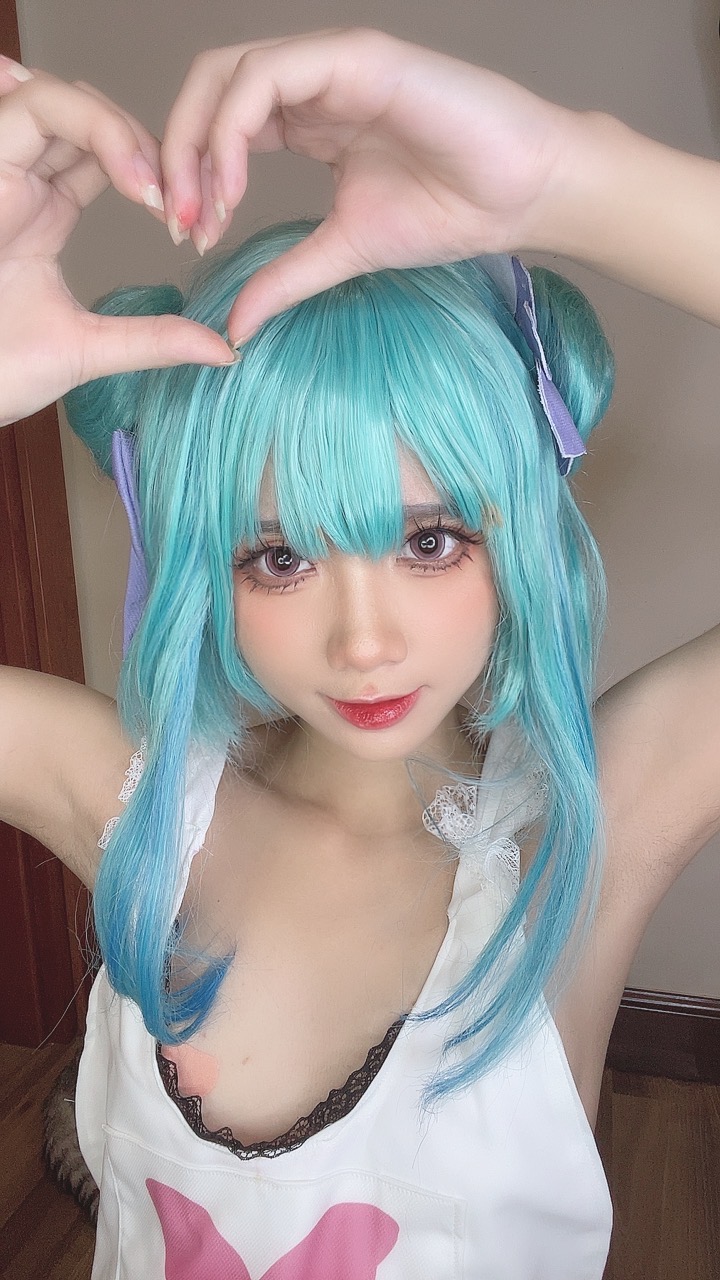 越南coser-PoppaChan NO.045 Uruha Rushia Hololiv [107 608MB]_第3集