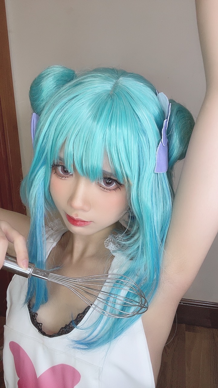 越南coser-PoppaChan NO.045 Uruha Rushia Hololiv [107 608MB]_第4集