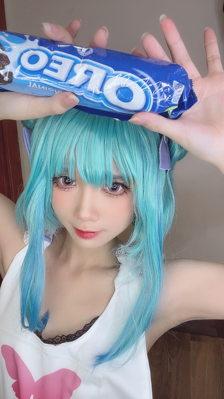 越南coser-PoppaChan NO.045 Uruha Rushia Hololiv [107 608MB]_第4集