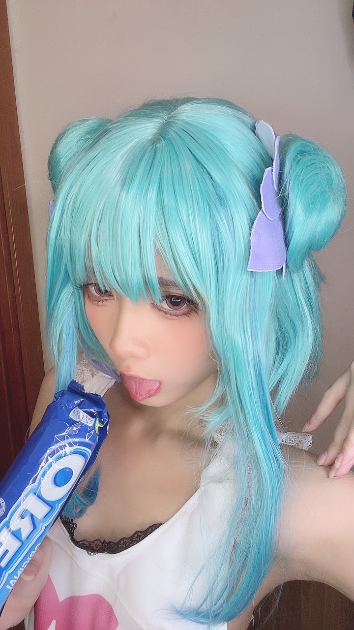 越南coser-PoppaChan NO.045 Uruha Rushia Hololiv [107 608MB]_第4集