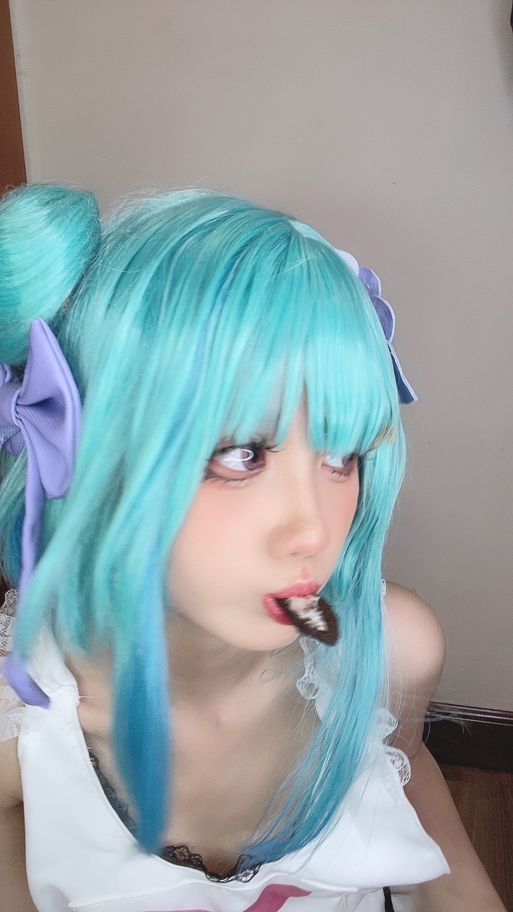 越南coser-PoppaChan NO.045 Uruha Rushia Hololiv [107 608MB]_第4集