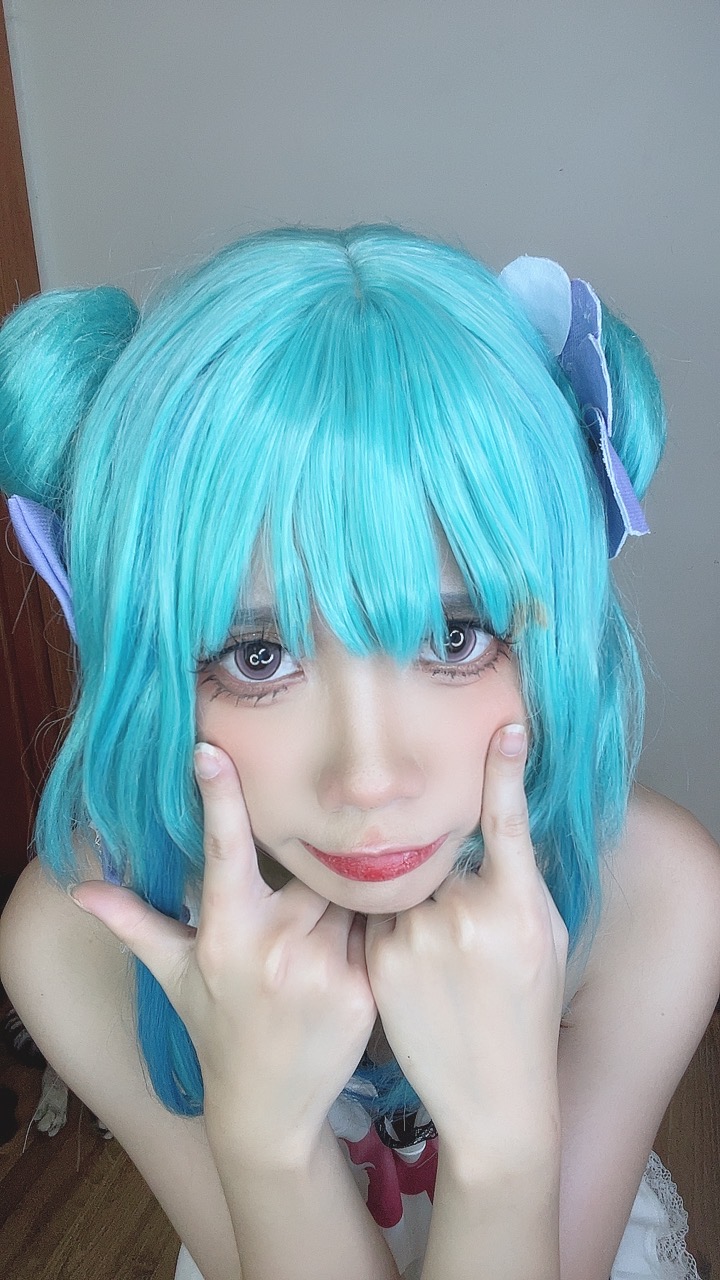 越南coser-PoppaChan NO.045 Uruha Rushia Hololiv [107 608MB]_第4集