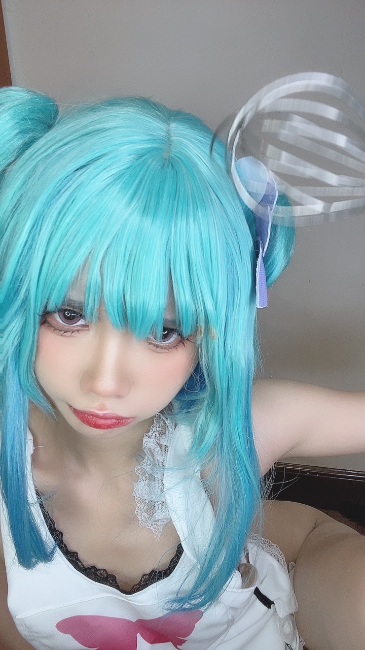 越南coser-PoppaChan NO.045 Uruha Rushia Hololiv [107 608MB]_第5集