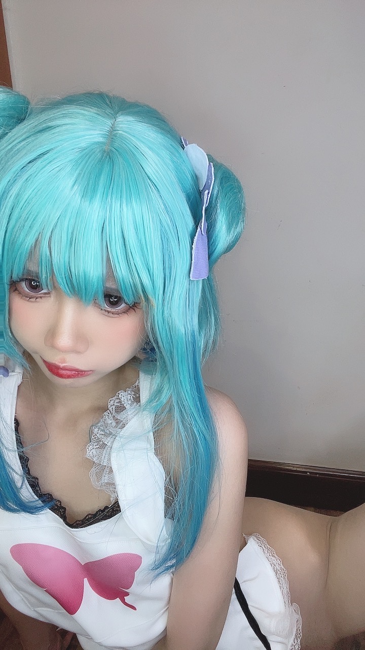 越南coser-PoppaChan NO.045 Uruha Rushia Hololiv [107 608MB]_第5集
