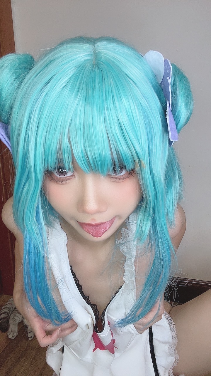 越南coser-PoppaChan NO.045 Uruha Rushia Hololiv [107 608MB]_第5集