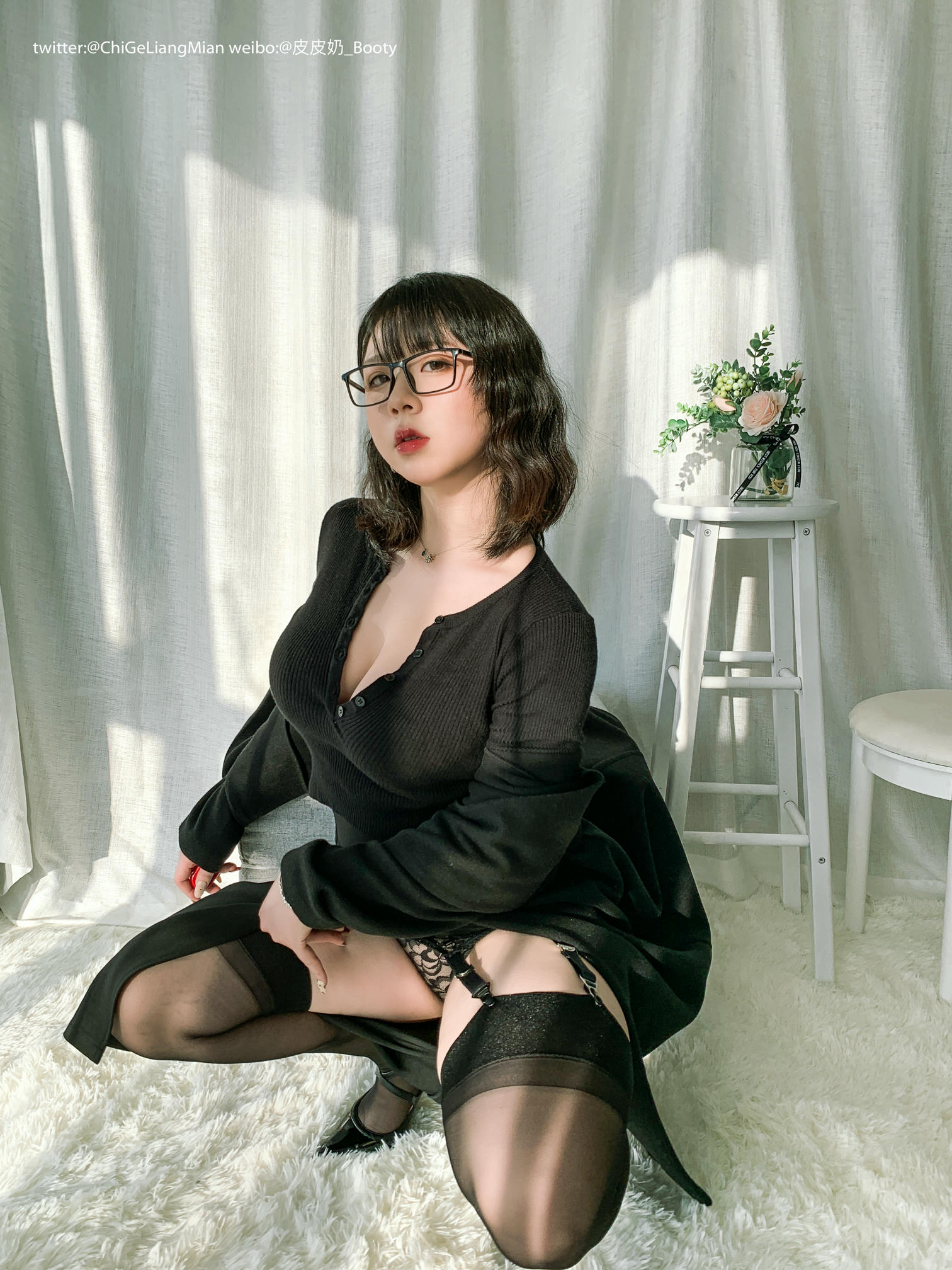 皮皮奶可可爱了啦 NO.011 黑色高岭ol自拍全部图加动图视频版 [148P1V-965MB]_第1集