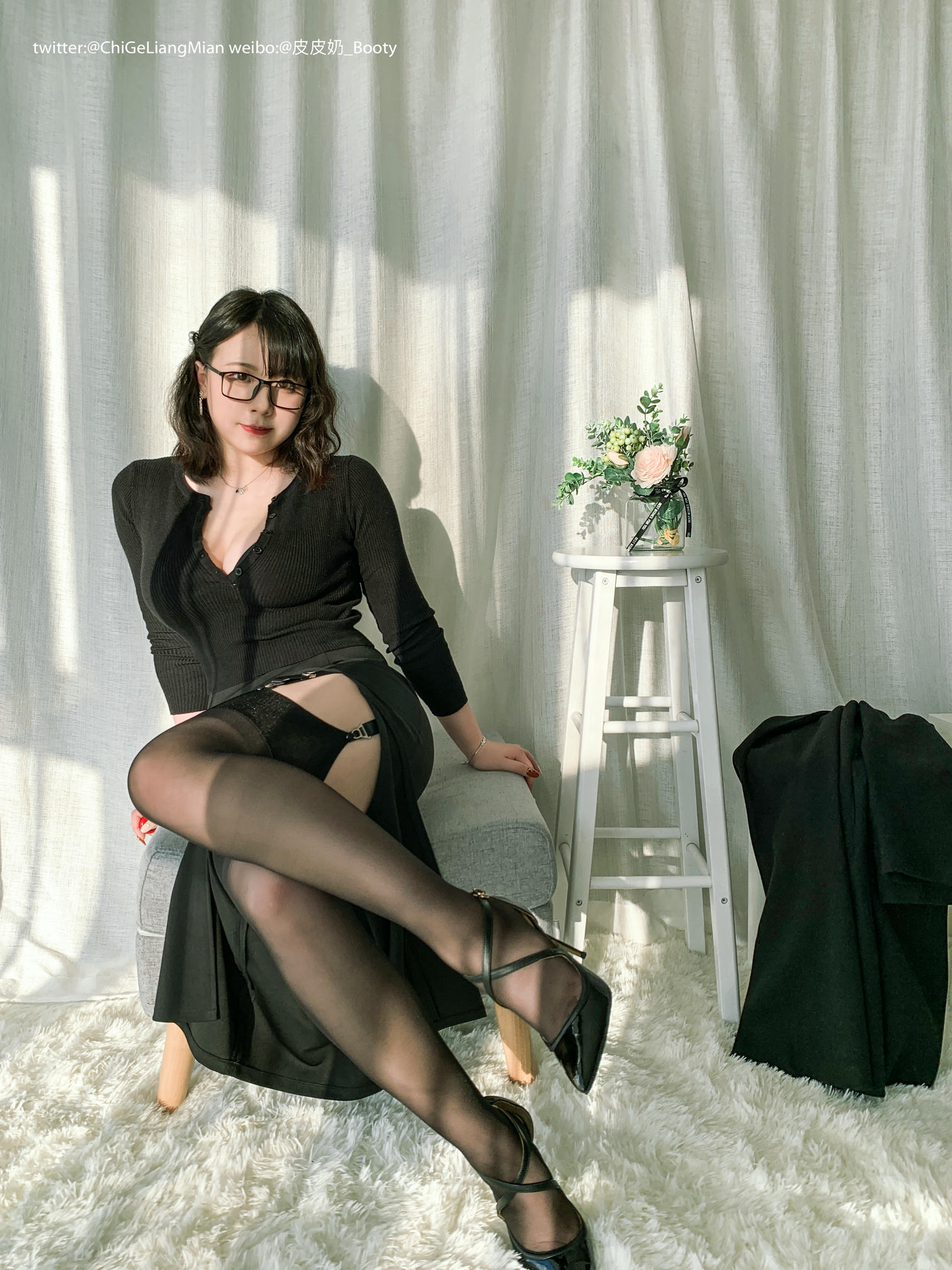 皮皮奶可可爱了啦 NO.011 黑色高岭ol自拍全部图加动图视频版 [148P1V-965MB]_第2集