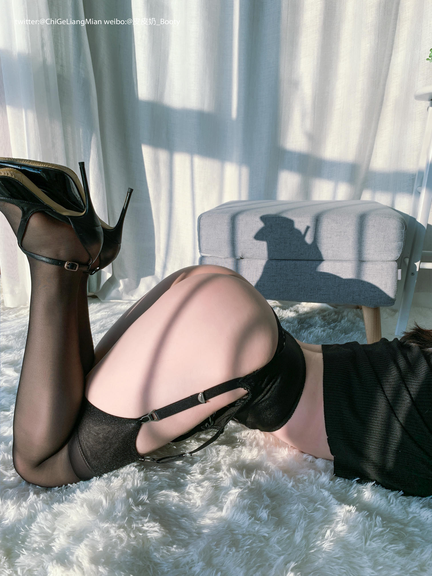 皮皮奶可可爱了啦 NO.011 黑色高岭ol自拍全部图加动图视频版 [148P1V-965MB]_第4集