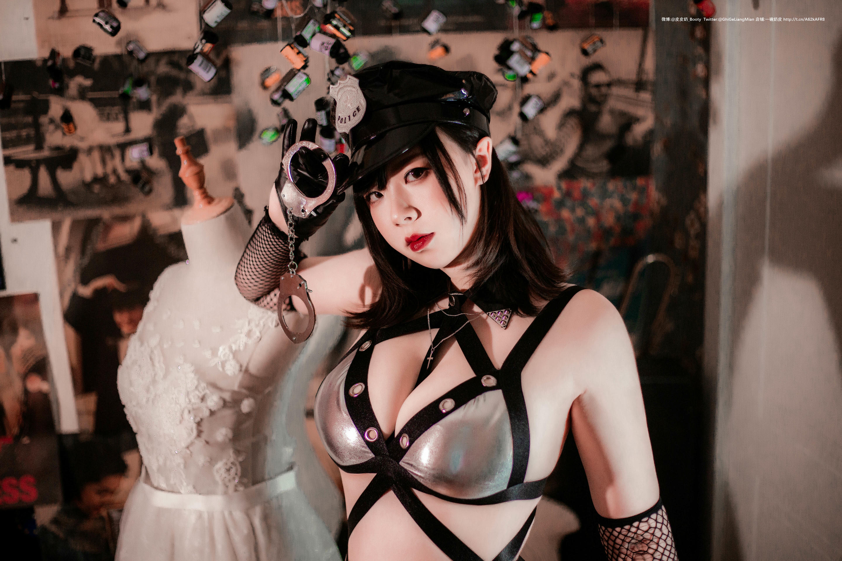 皮皮奶可可爱了啦 NO.022 银色女警 [33P1V-91MB]_第1集