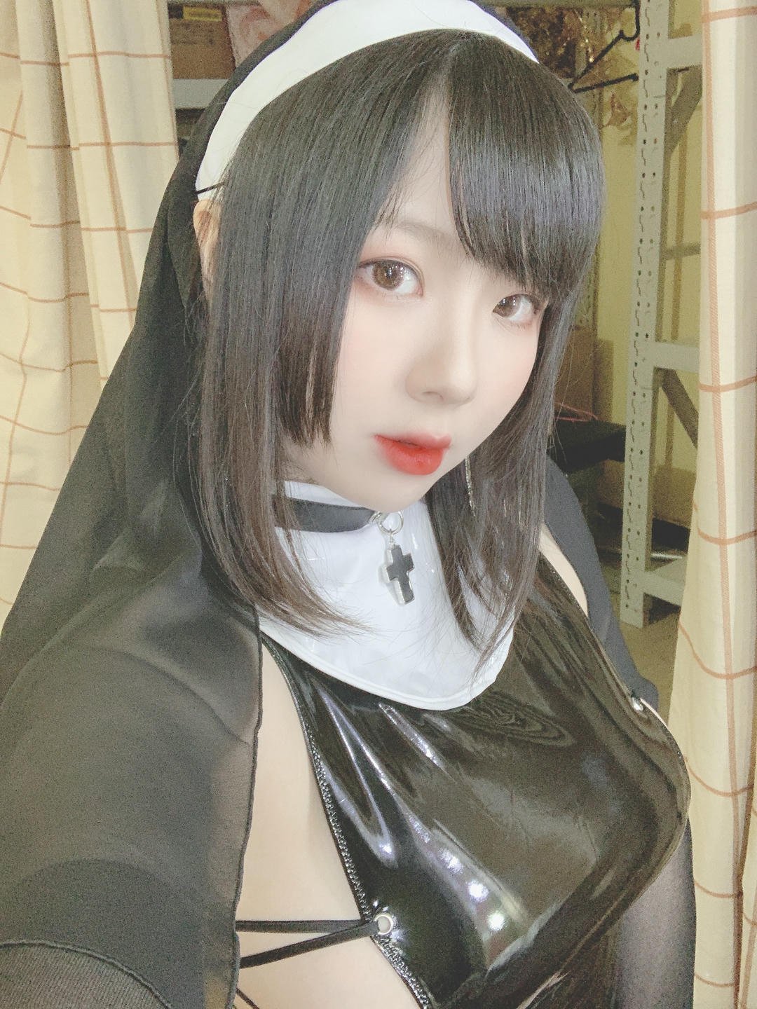 皮皮奶可可爱了啦 NO.027 系带修女 [55P4V-102MB]_第3集