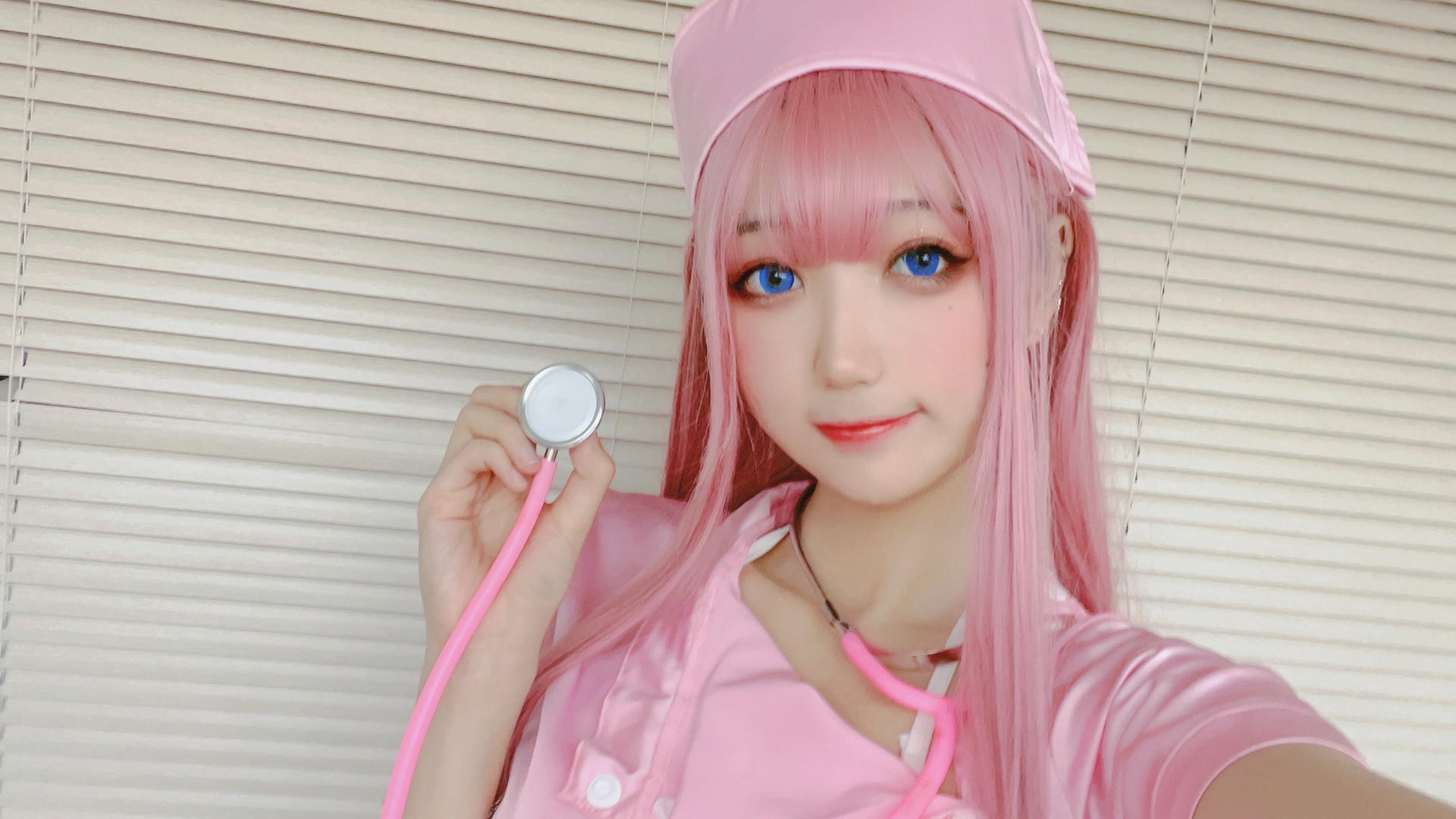 皮皮奶可可爱了啦 NO.034 &周叽是可爱兔兔 粉蓝护士 [77P8V-709MB]-小礼包-周叽护士自拍小包_第1集