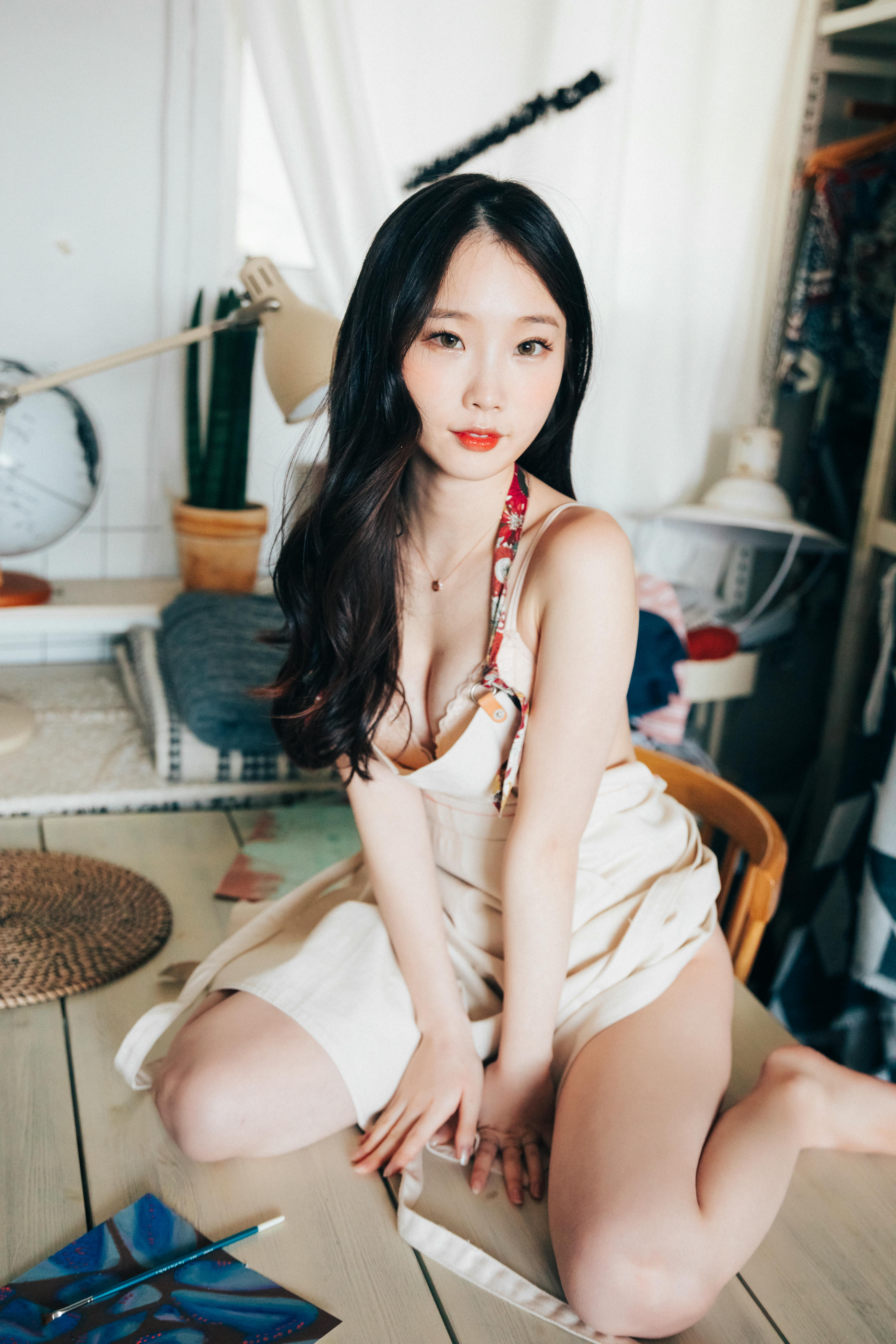 韩国清纯美女-Pureding (퓨딩) NO.001 Loozy Assistant [64P-1.07GB]_第2集