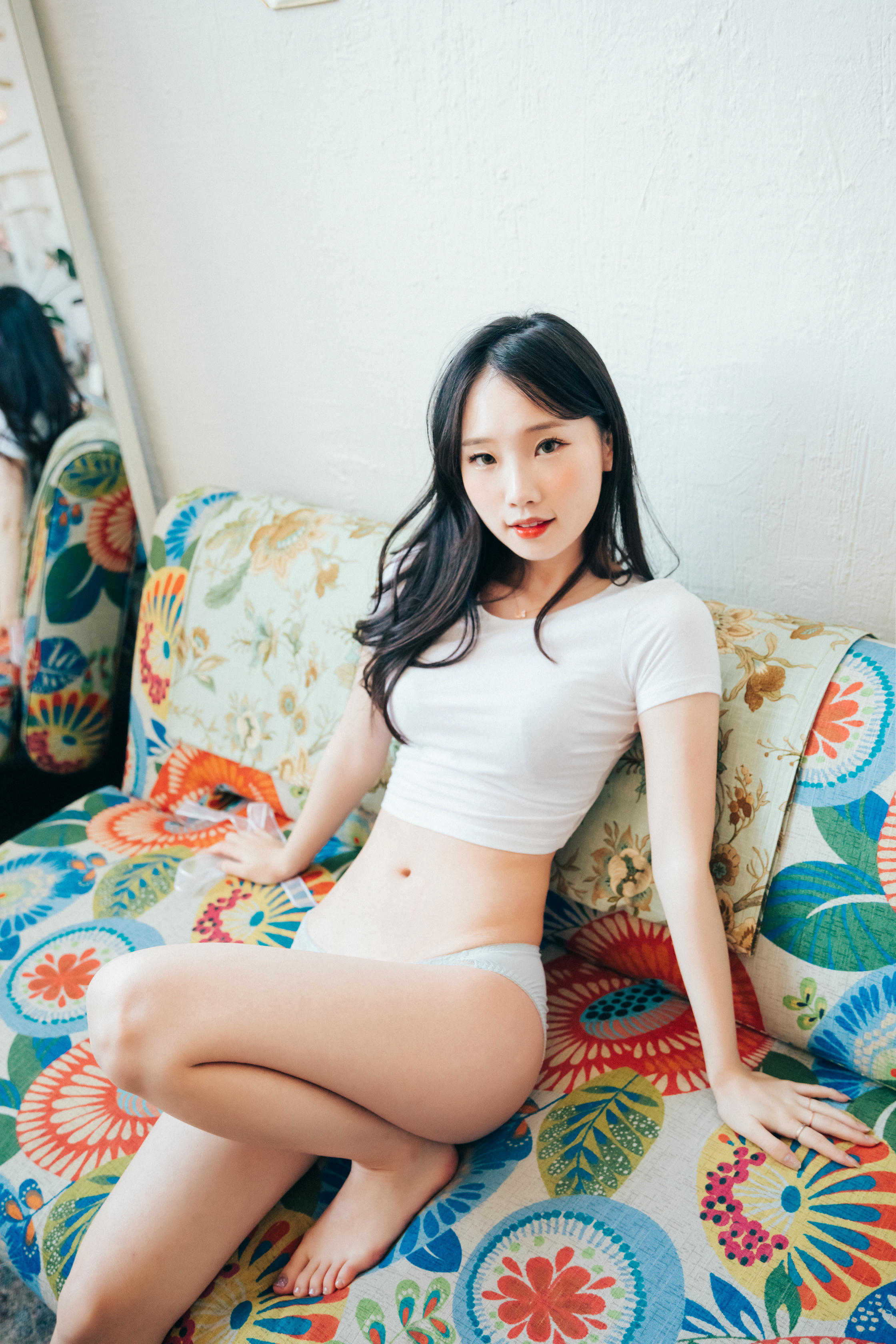 韩国清纯美女-Pureding (퓨딩) NO.003 Loozy Behind [62P-0.99GB]_第2集