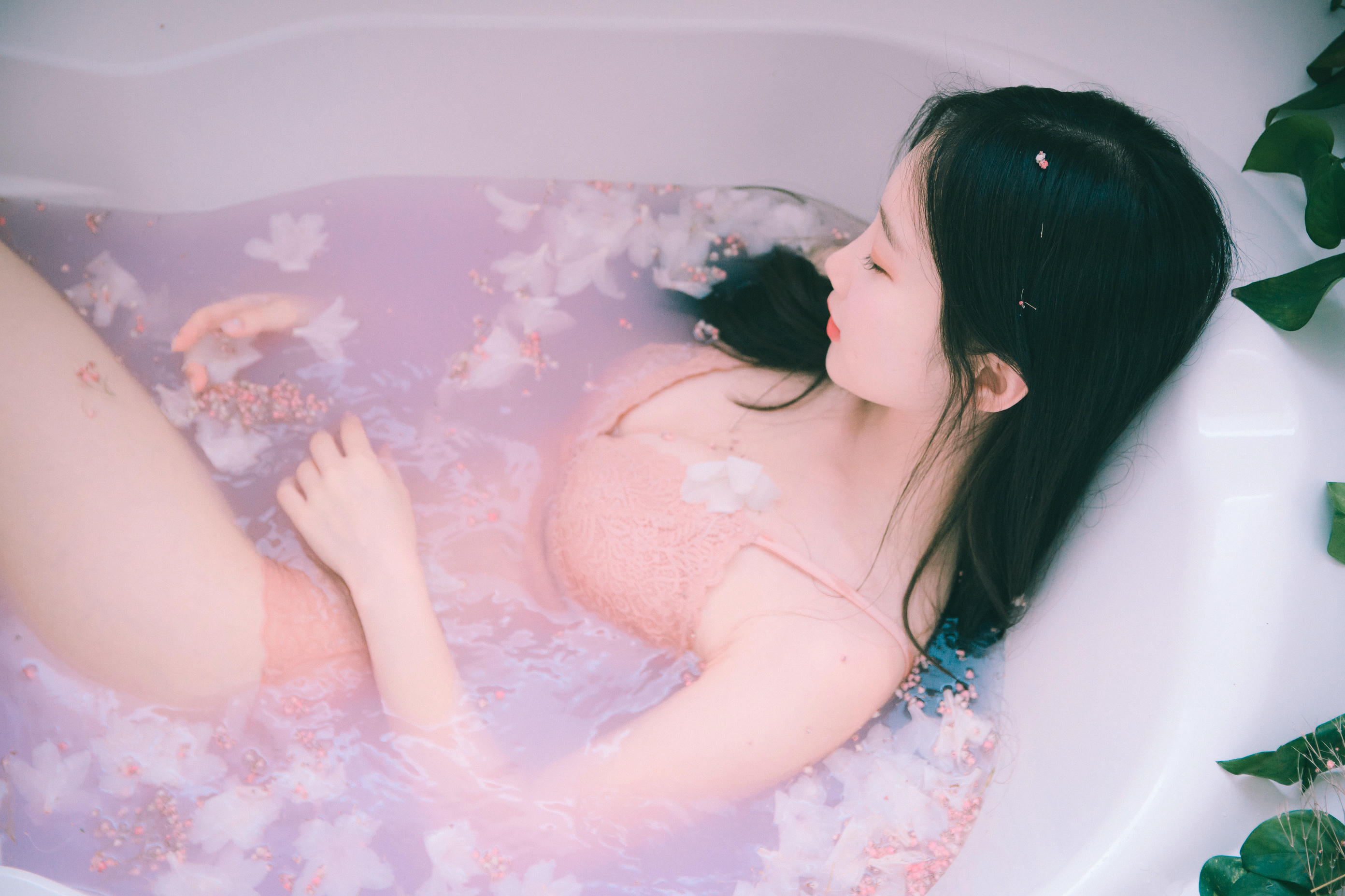 韩国清纯美女-Pureding (퓨딩) NO.007 Flower Shower [42P+1V／856MB]_第2集