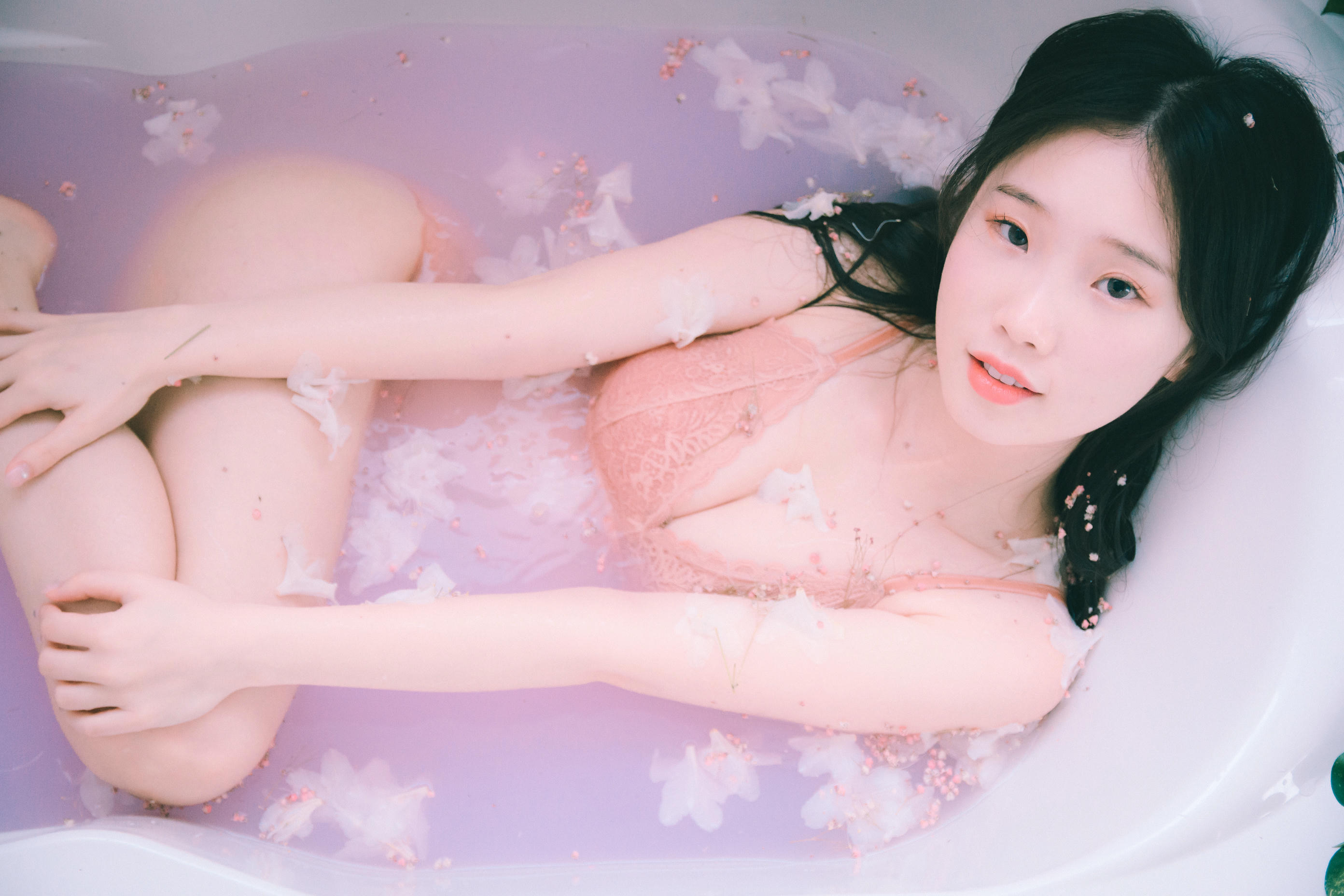 韩国清纯美女-Pureding (퓨딩) NO.007 Flower Shower [42P+1V／856MB]_第2集