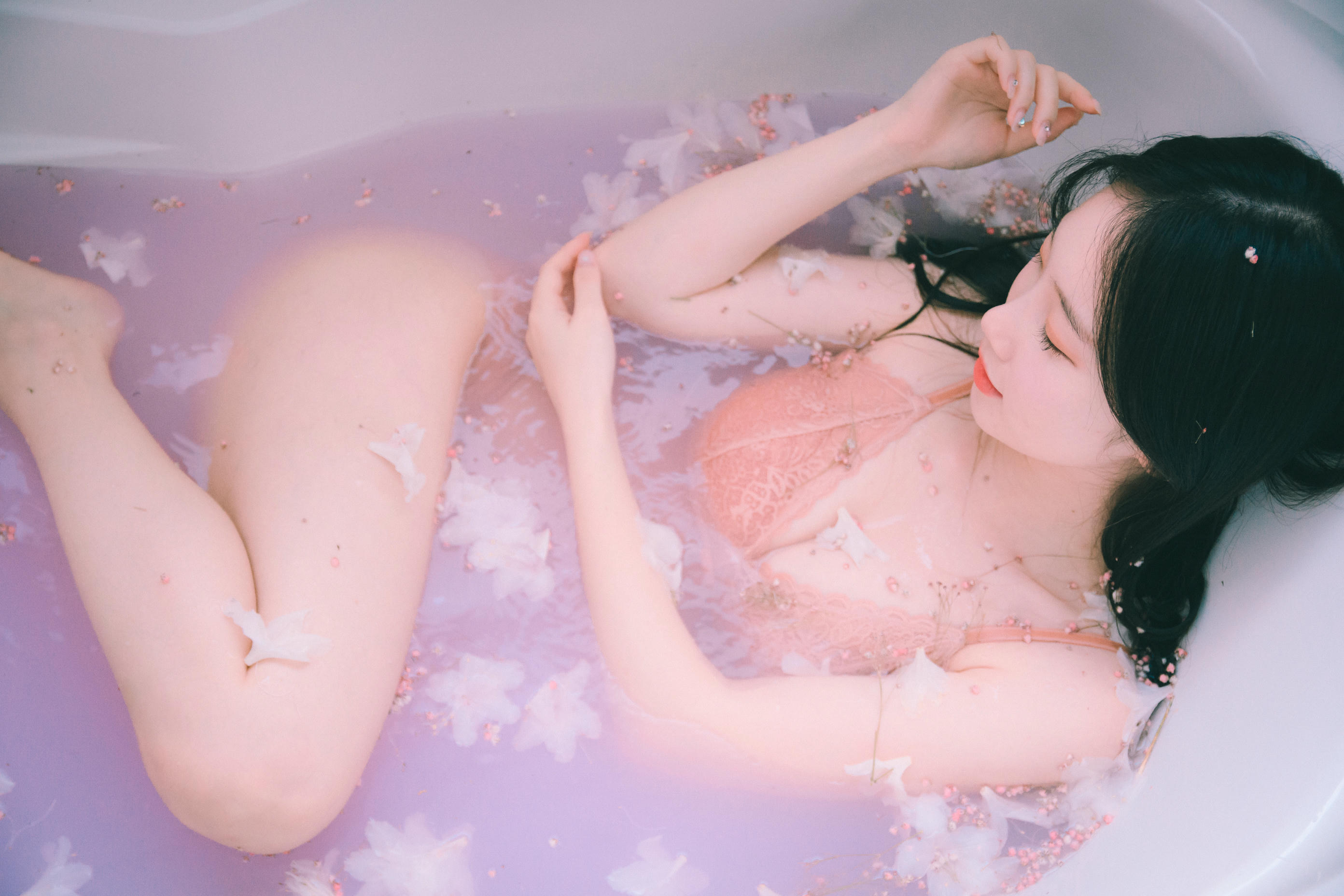 韩国清纯美女-Pureding (퓨딩) NO.007 Flower Shower [42P+1V／856MB]_第2集