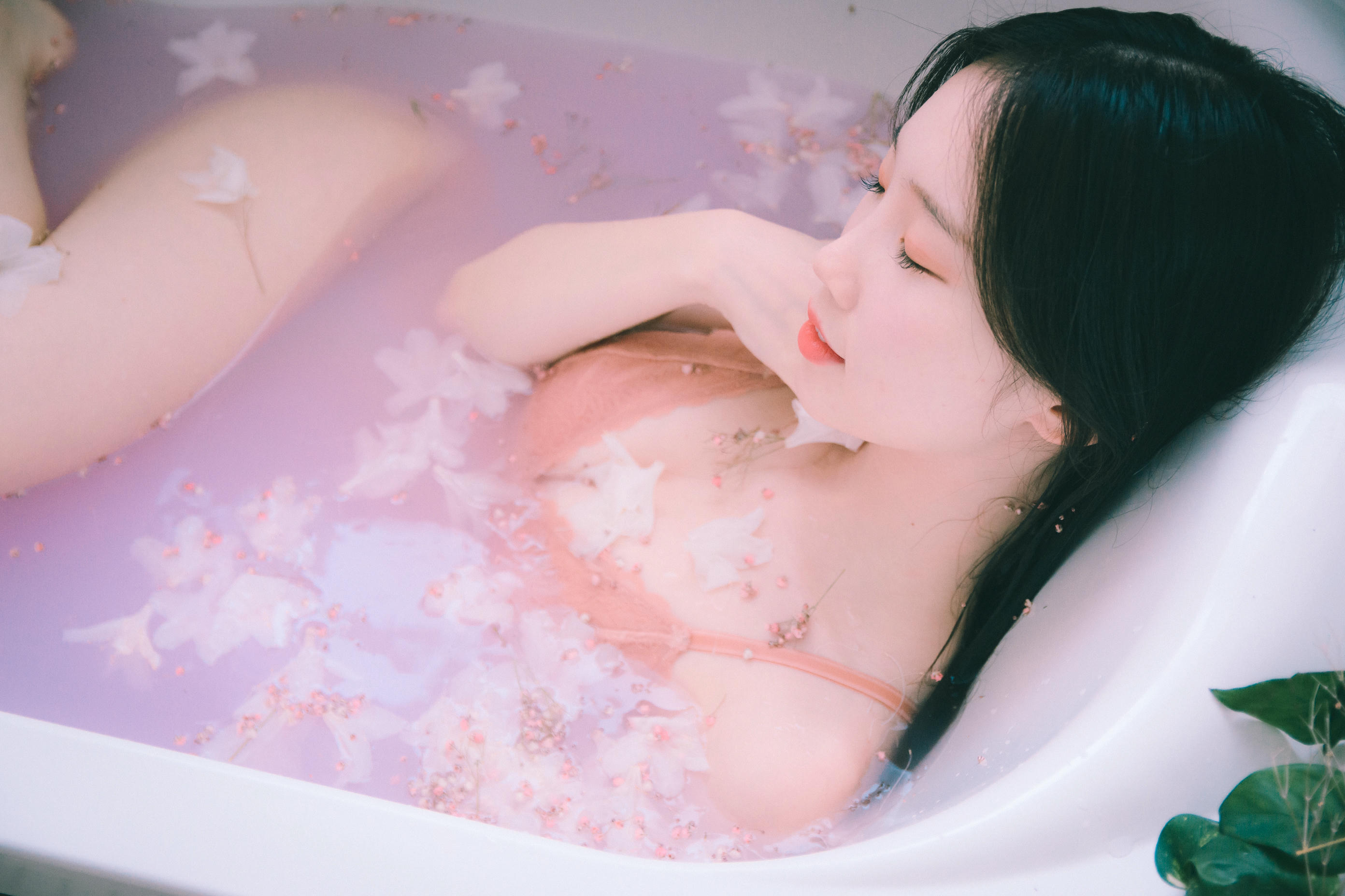 韩国清纯美女-Pureding (퓨딩) NO.007 Flower Shower [42P+1V／856MB]_第2集
