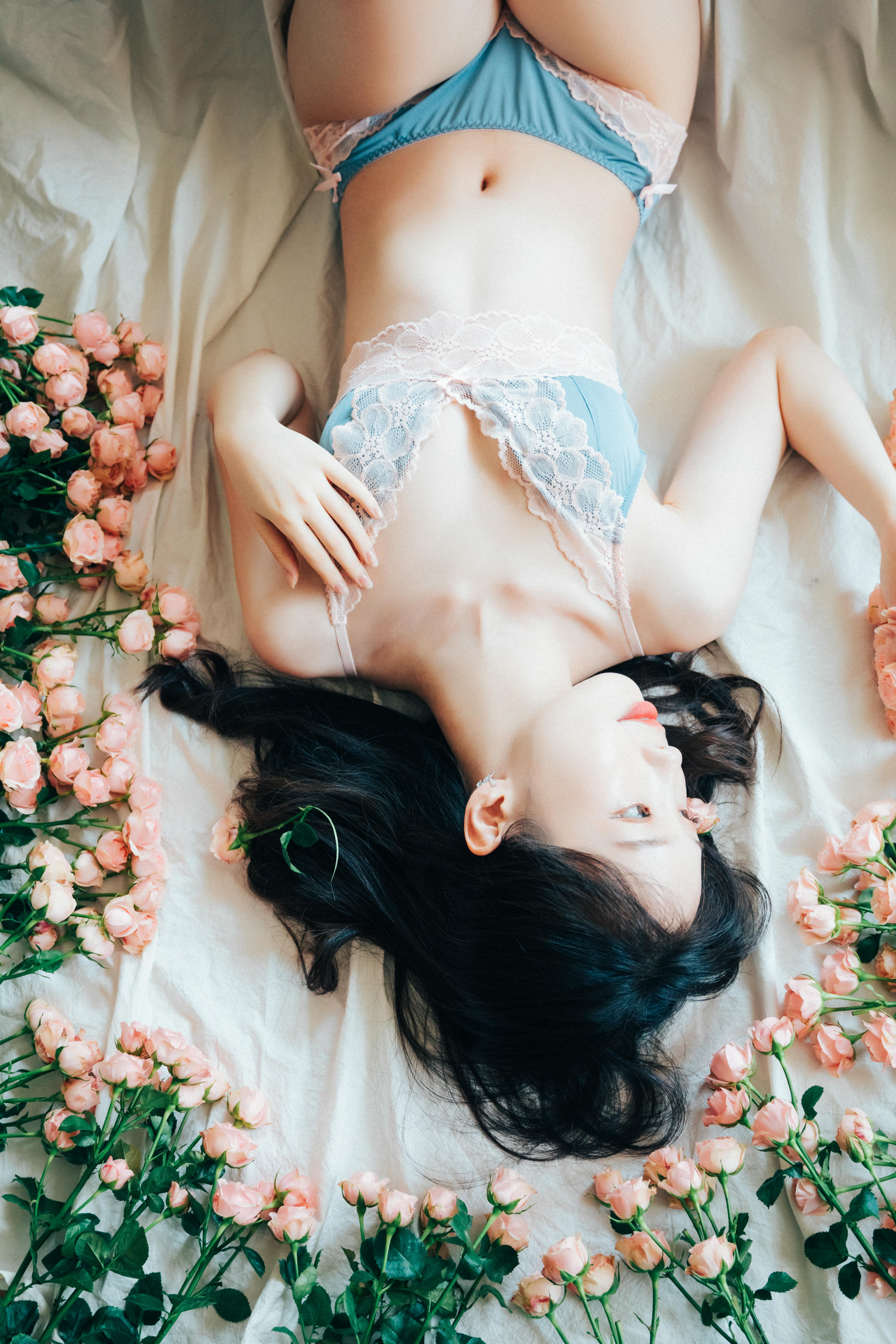 韩国清纯美女-Pureding (퓨딩) NO.008 Rose day [72P／1.08GB]_第2集