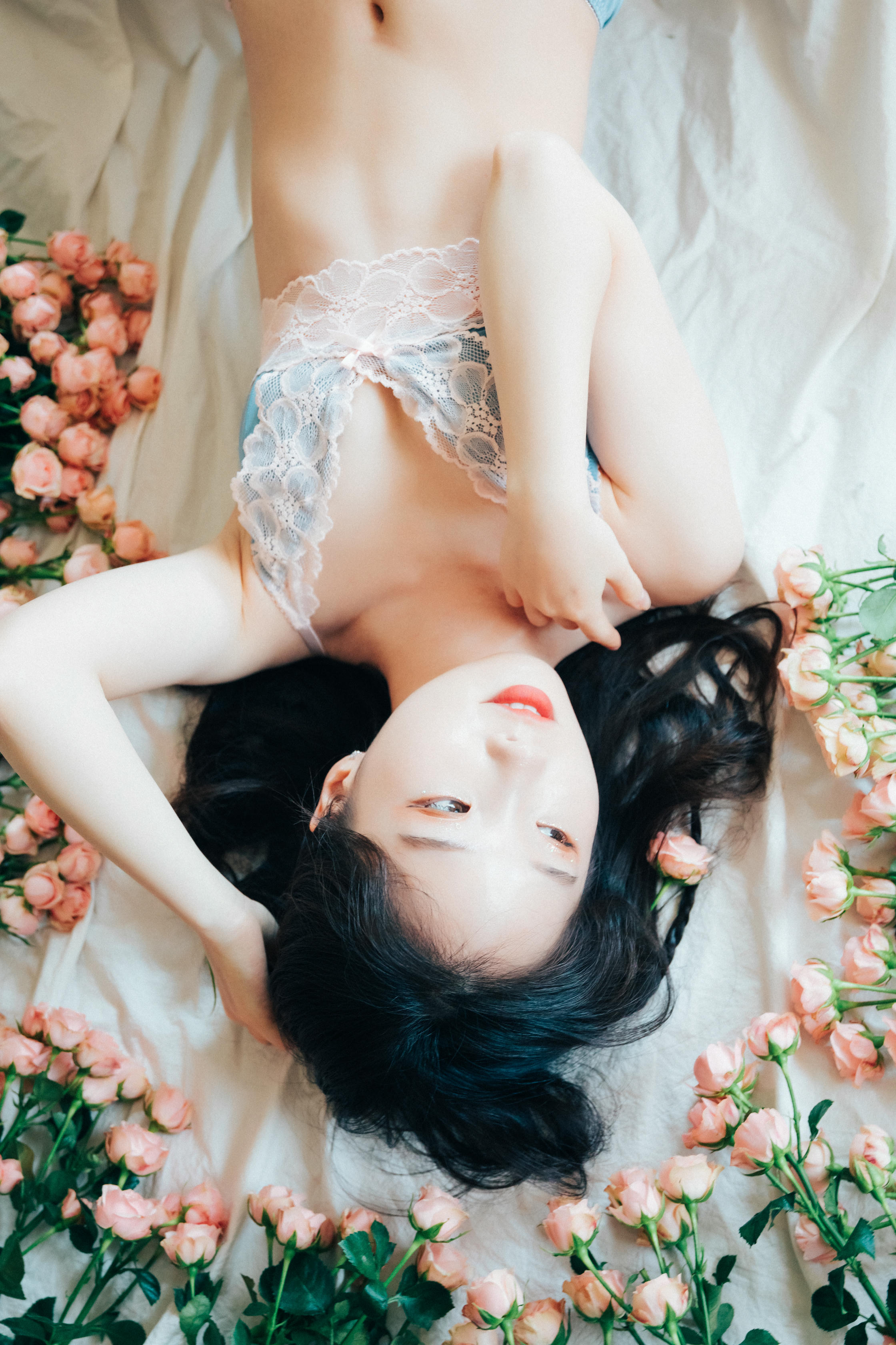 韩国清纯美女-Pureding (퓨딩) NO.008 Rose day [72P／1.08GB]_第2集