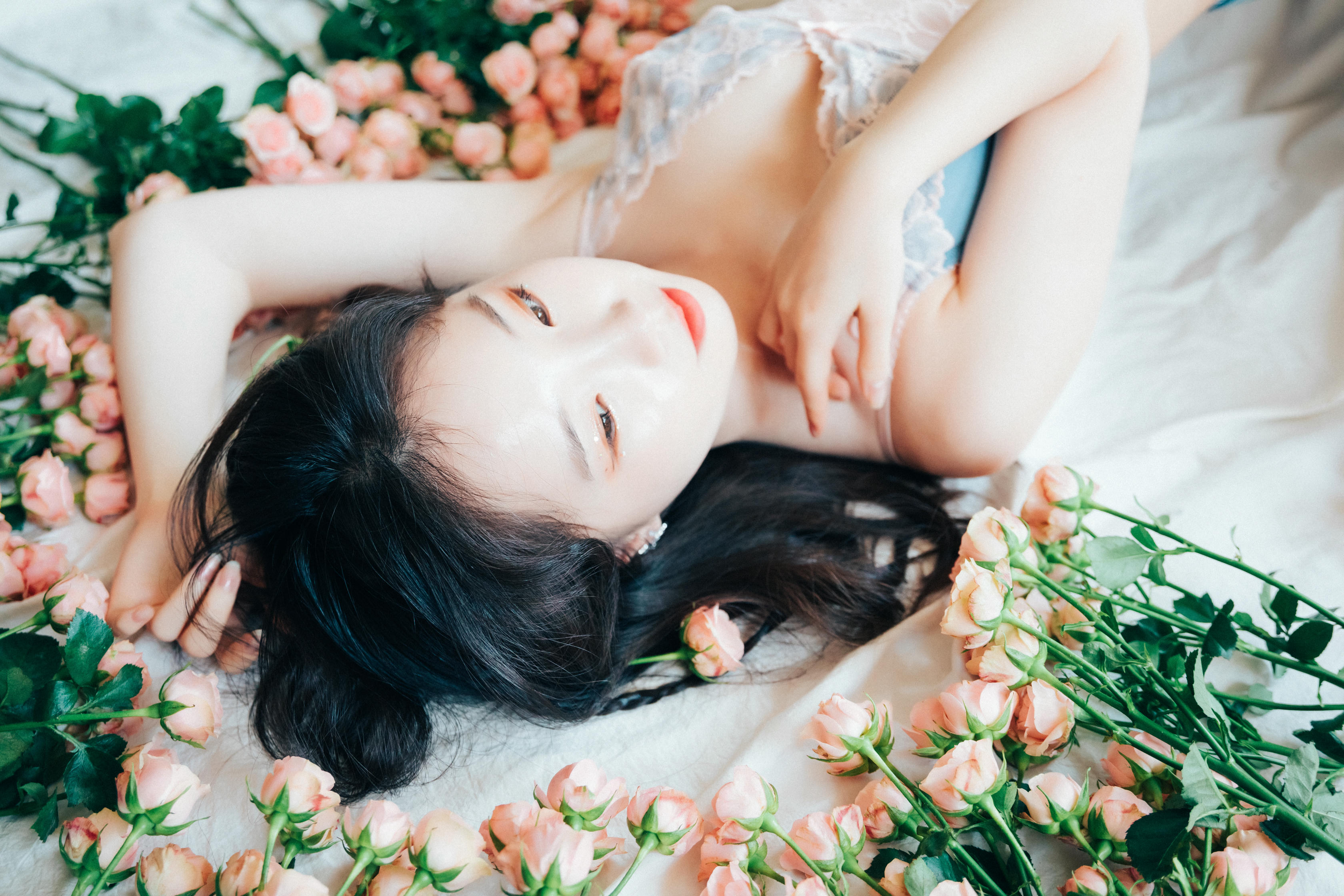 韩国清纯美女-Pureding (퓨딩) NO.008 Rose day [72P／1.08GB]_第2集