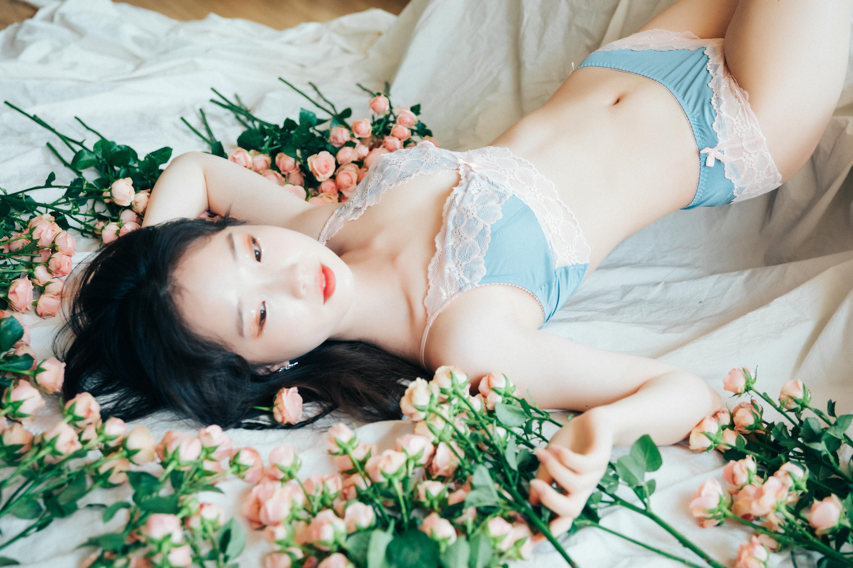 韩国清纯美女-Pureding (퓨딩) NO.008 Rose day [72P／1.08GB]_第2集