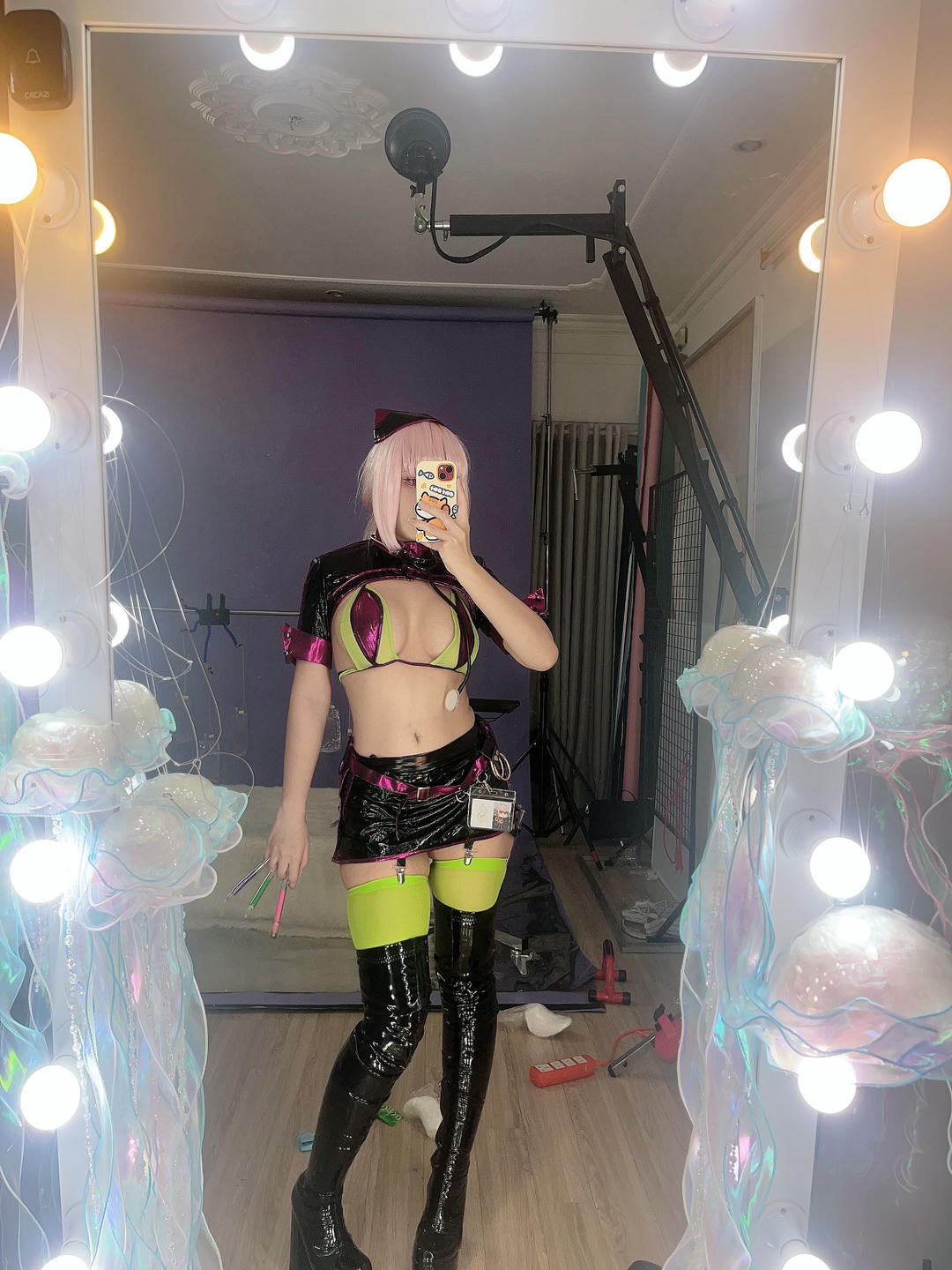 越南美女coser puypuychan - NO.015 FGO南丁格尔万圣礼装 [100P8V 1.04GB]-084. Nightingale-Selfies_第1集