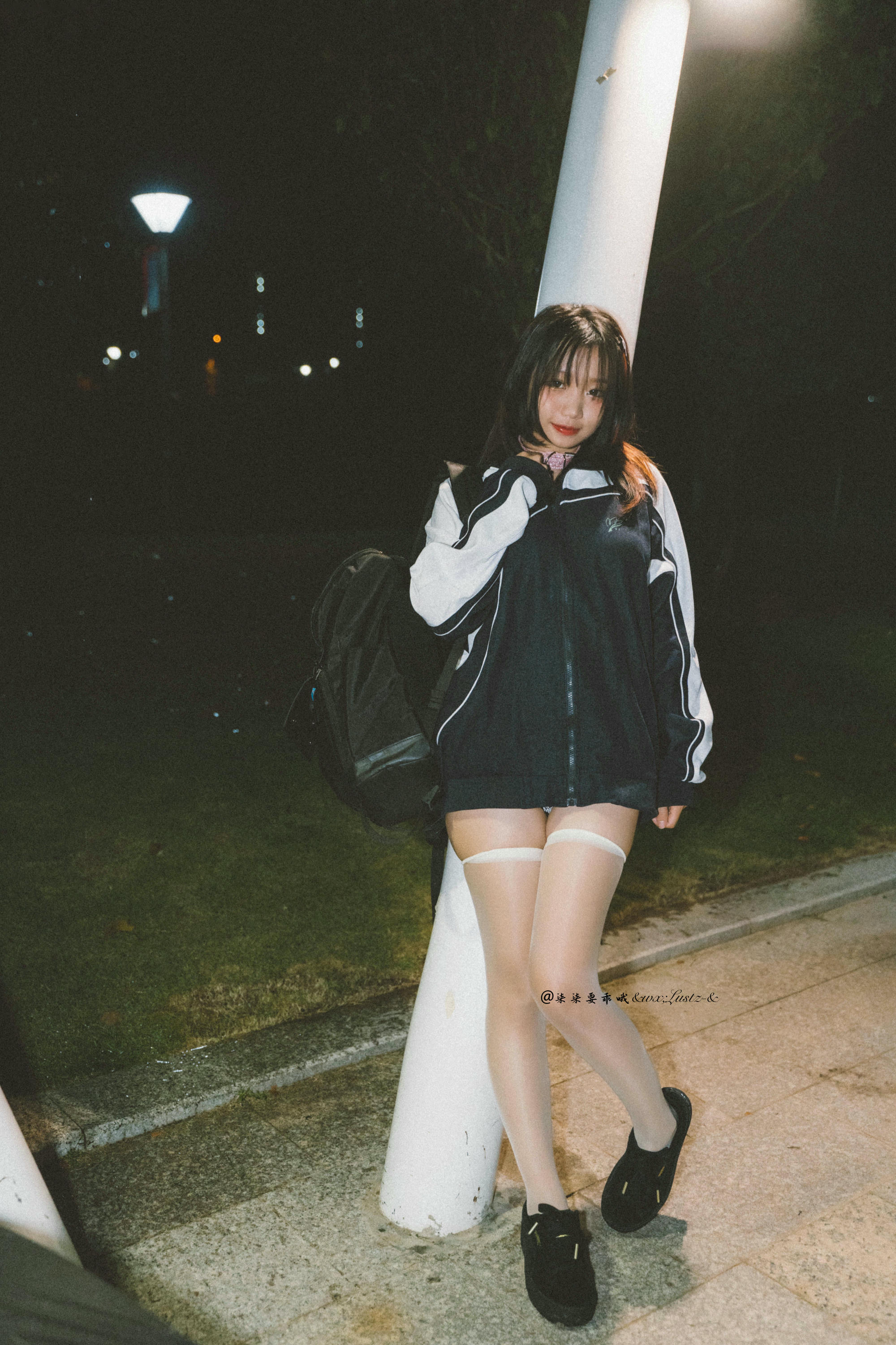 柒柒要乖哦 NO.04 校服 [42P-1V-441MB]_第1集