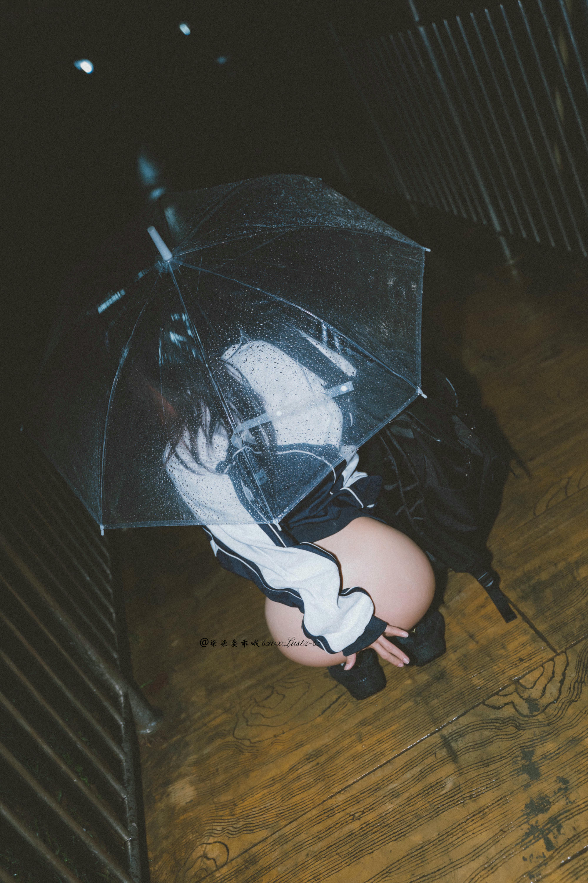 柒柒要乖哦 NO.04 校服 [42P-1V-441MB]_第1集