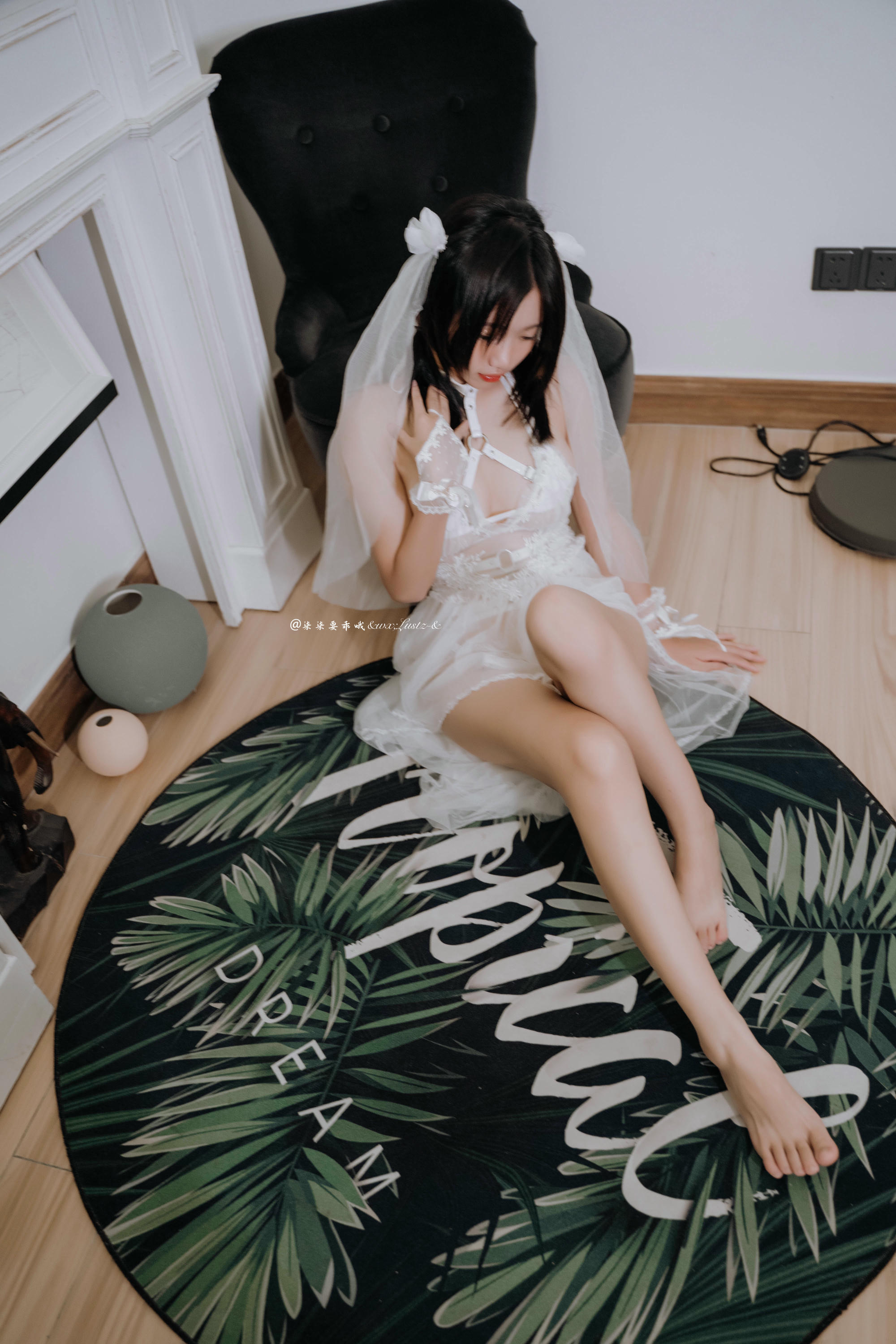 柒柒要乖哦 NO.10 婚纱 [53P 254MB]_第1集