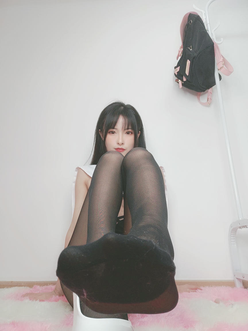 清水由乃 NO.010 黑丝修女  [29P3V-65MB]_第2集