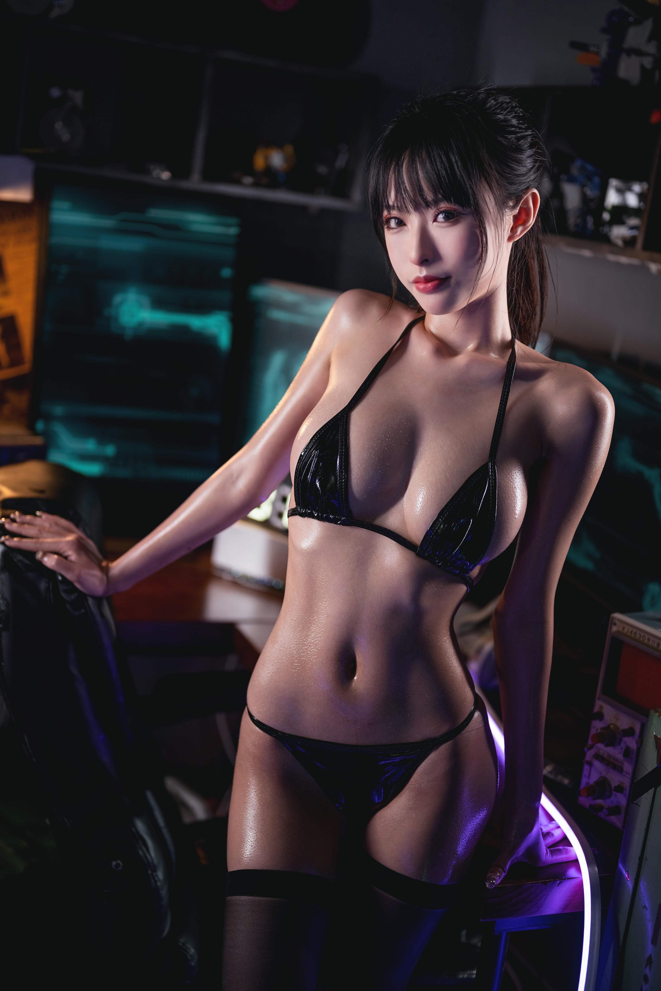 清水由乃 NO.018 抹油比基尼 [55P1V-1.34GB]_第3集