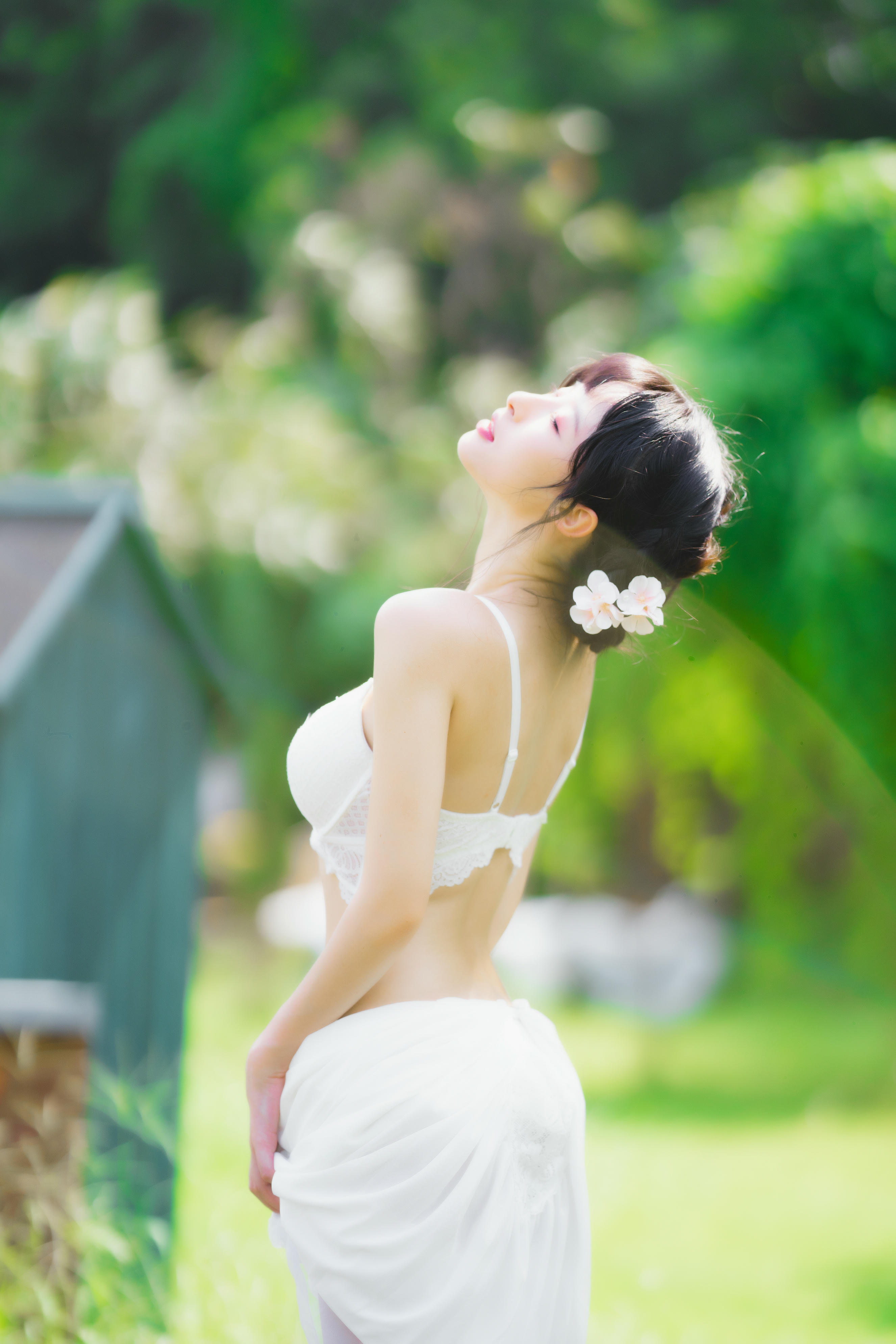 清水由乃 NO.027 蕾丝花园 [34P-794MB]_第2集