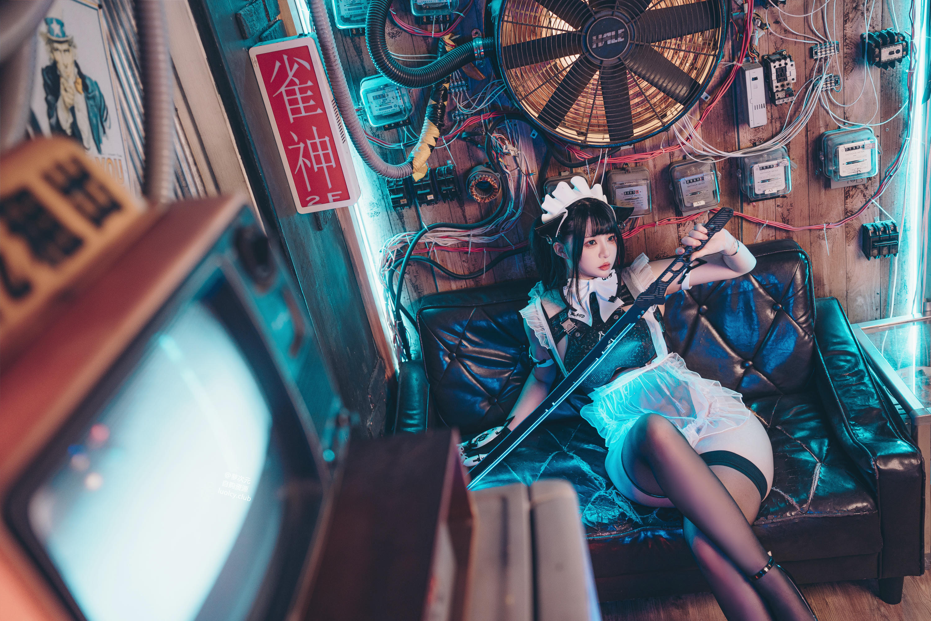 落落Raku NO.028 FutureTone[52P 552.3M]_第1集