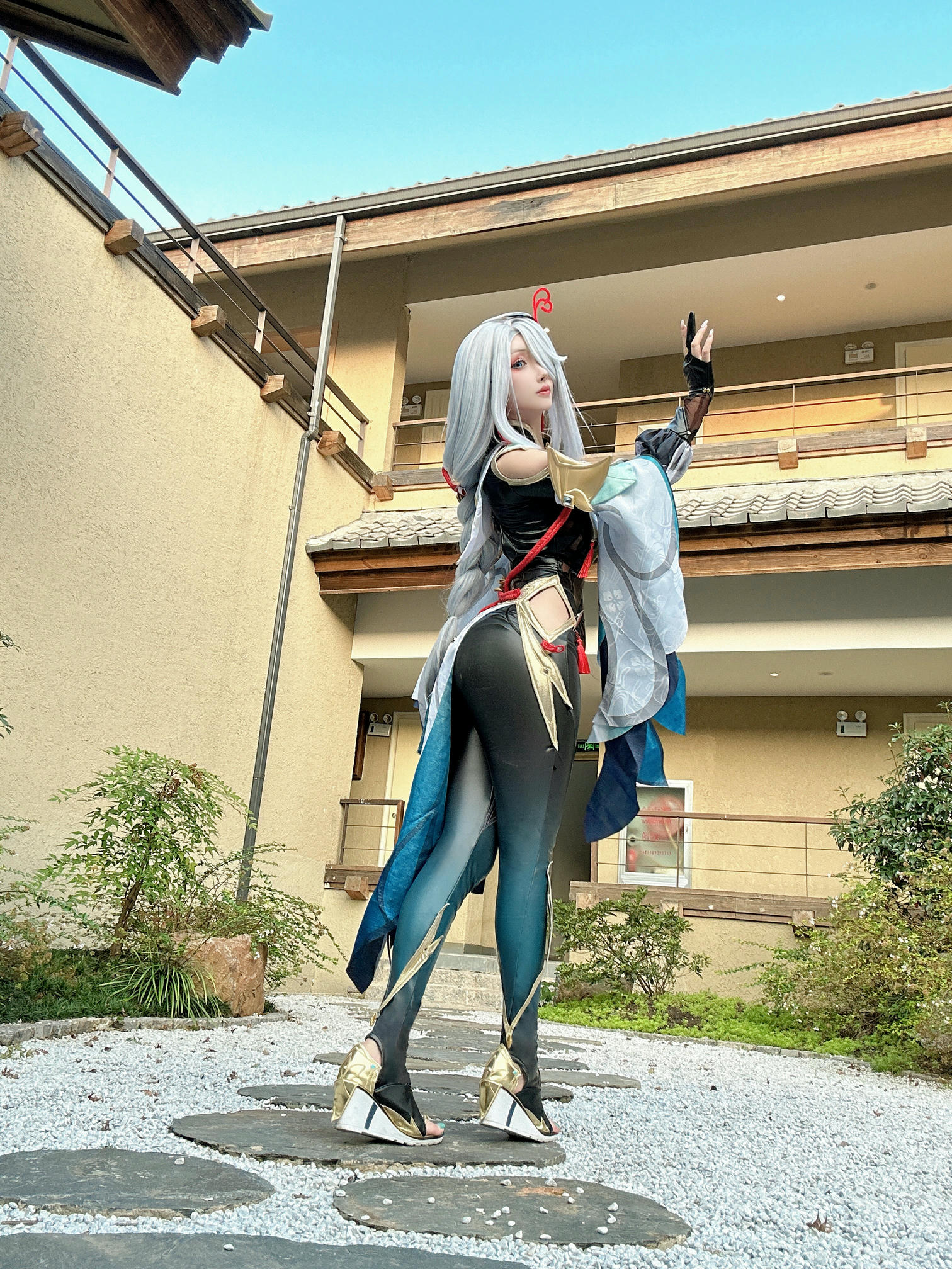 rioko凉凉子 NO.122 有点那个的申鹤 [35P11V 904MB]_第1集