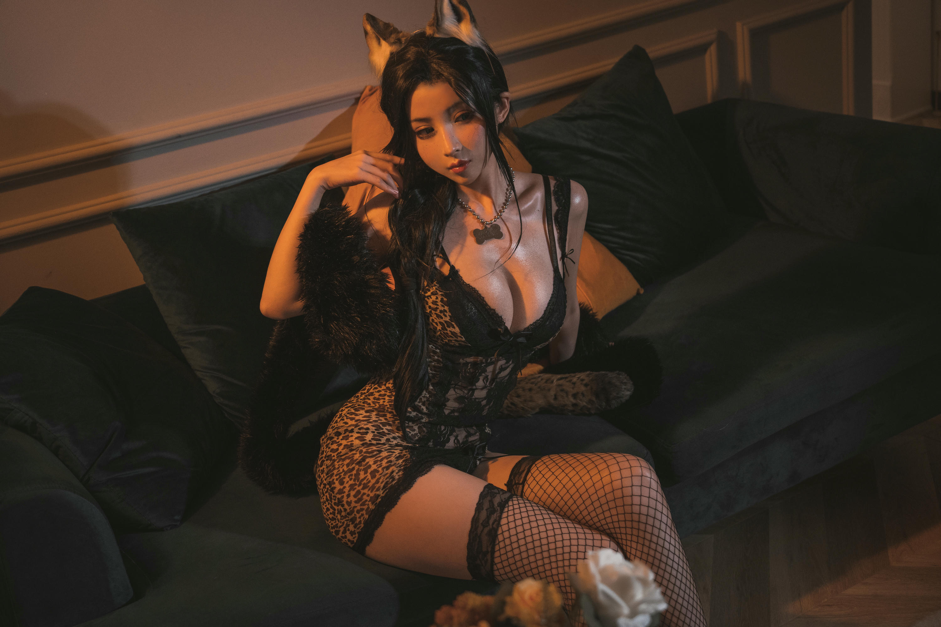 rioko凉凉子 NO.060 豹子女士的秘密约会 [25P-501MB]_第1集