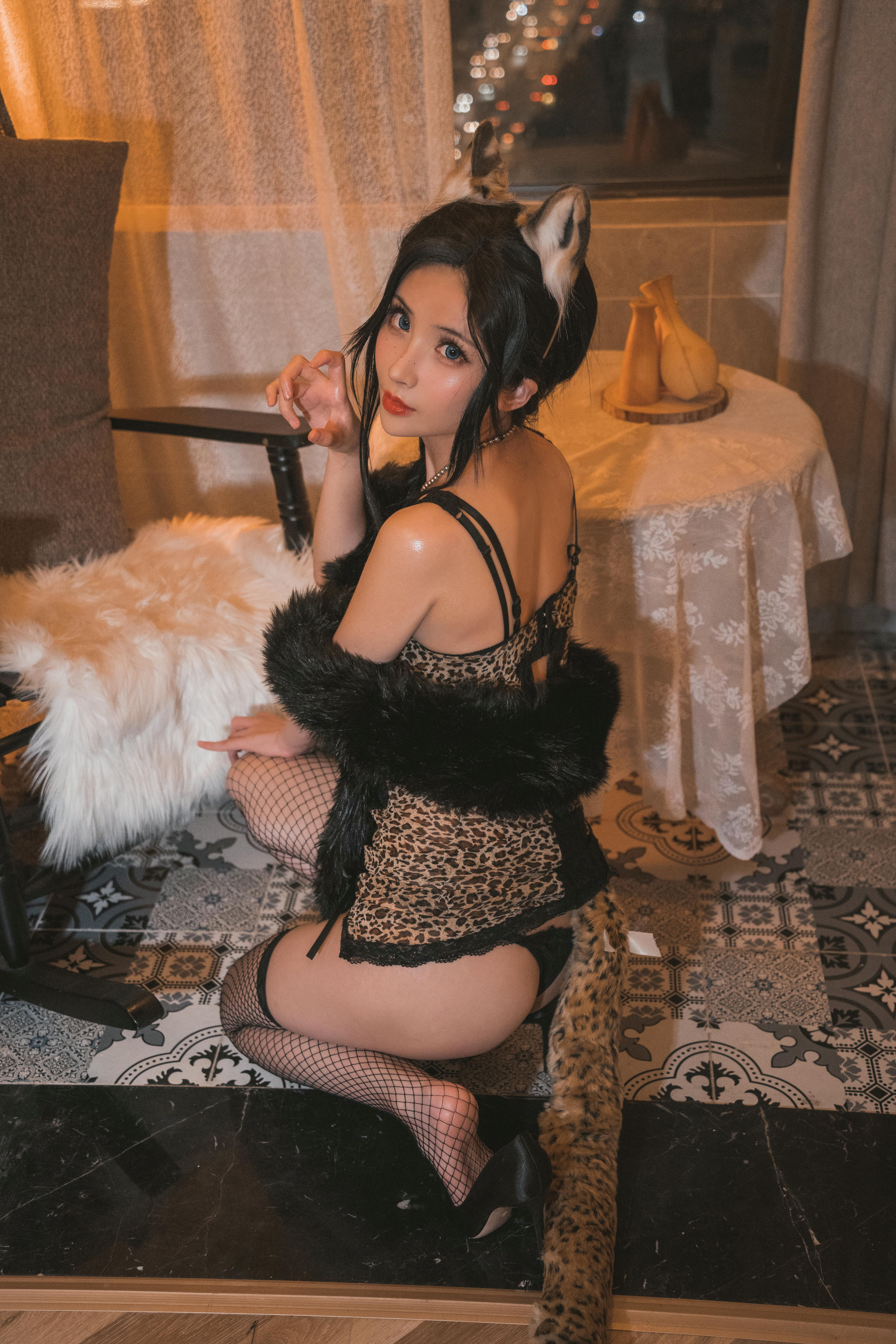 rioko凉凉子 NO.060 豹子女士的秘密约会 [25P-501MB]_第1集