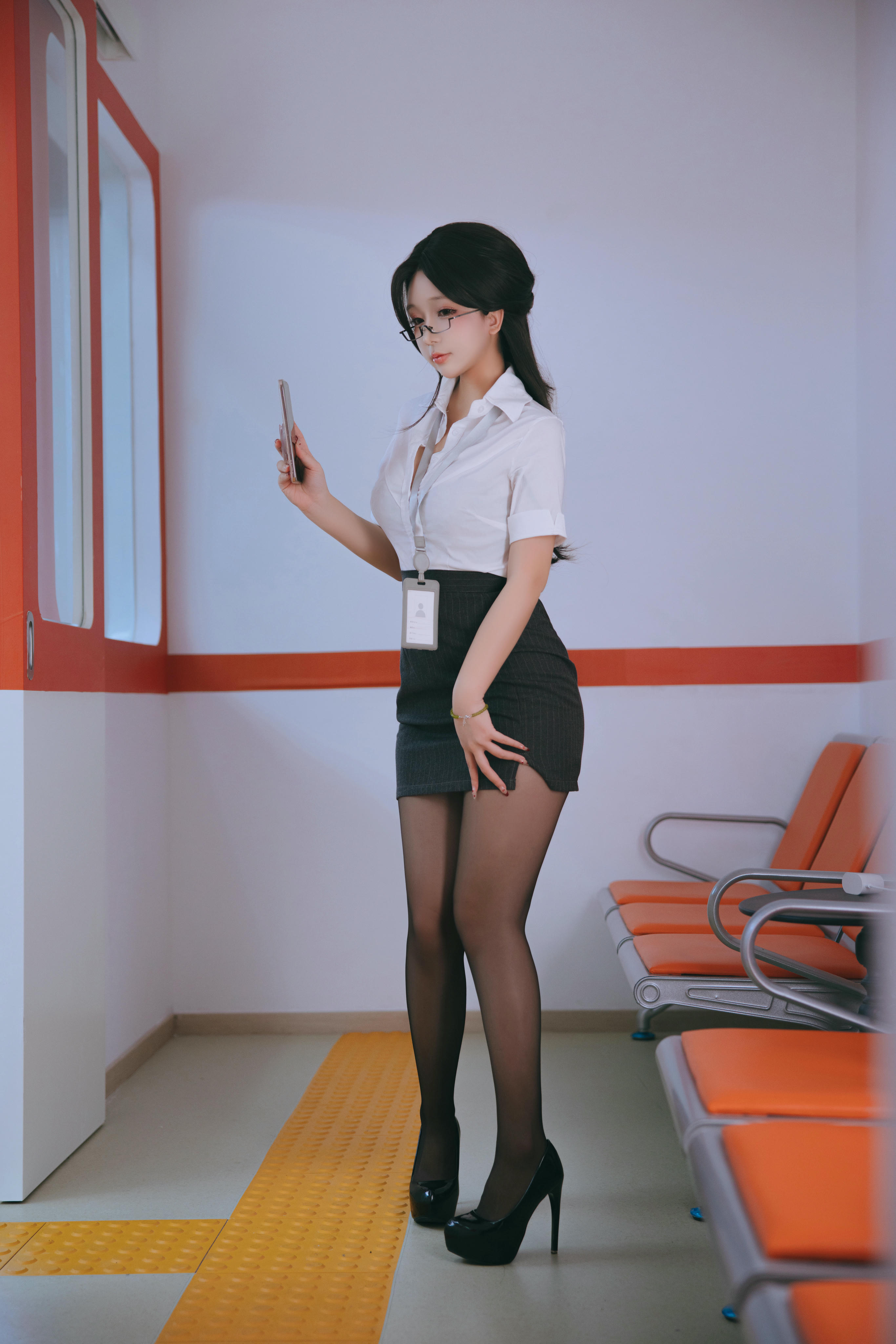 日奈娇 NO.212 地铁OL[237P-8V-3.4G]_第1集