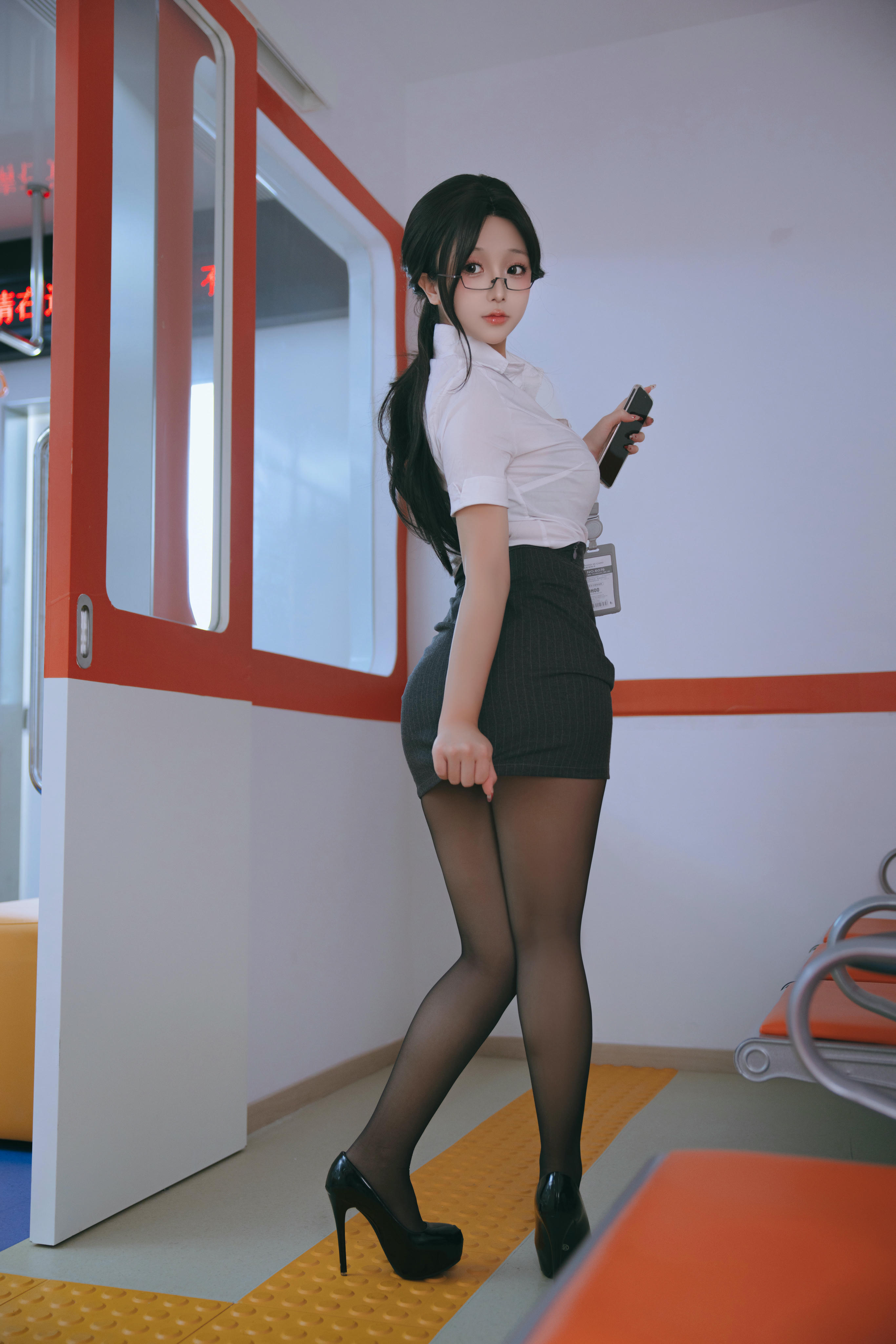 日奈娇 NO.212 地铁OL[237P-8V-3.4G]_第1集