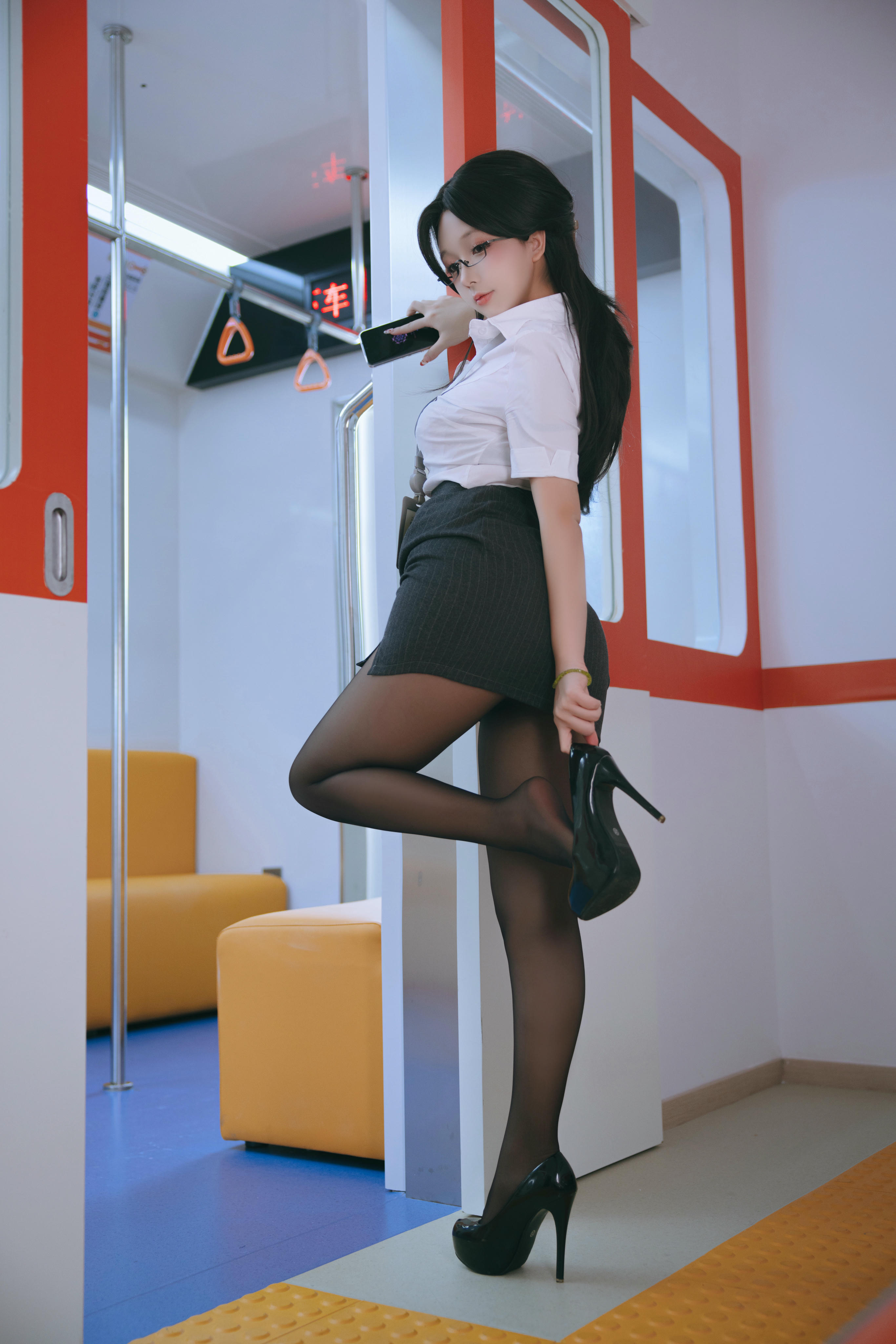 日奈娇 NO.212 地铁OL[237P-8V-3.4G]_第1集